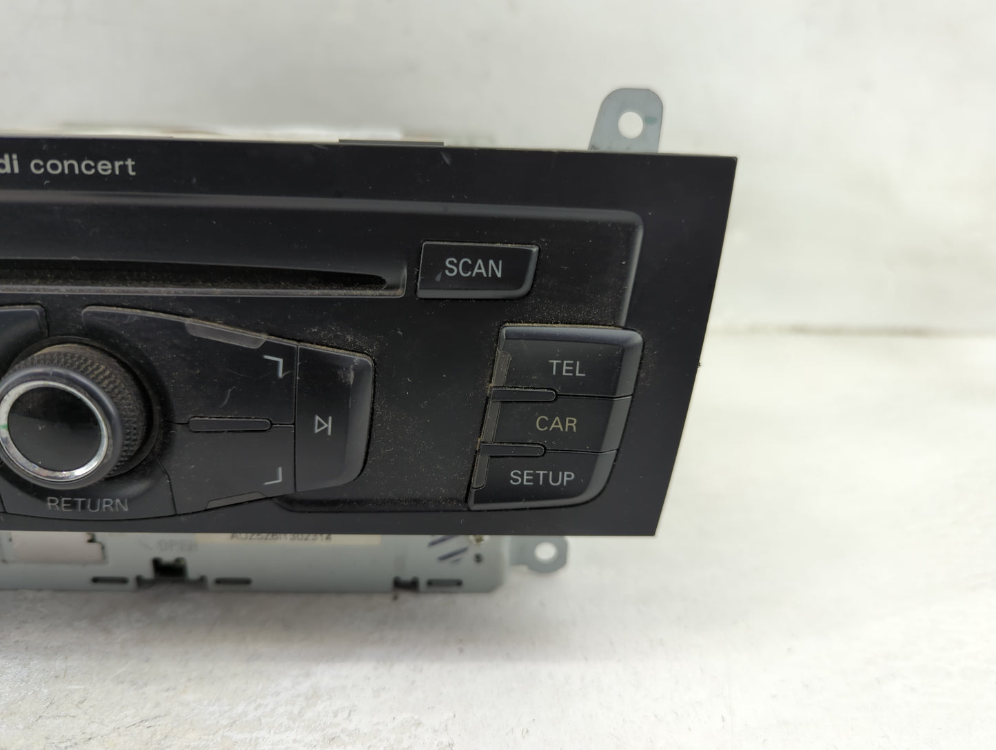 2010 Audi A4 Radio AM FM Cd Player Receiver Replacement P/N:8T1035186R CQ-JA1962G Fits OEM Used Auto Parts - Oemusedautopart