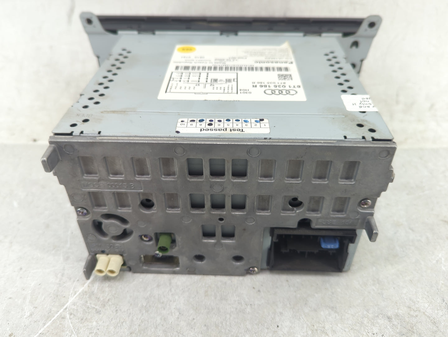 2010-2012 Audi A4 Radio AM FM Cd Player Receiver Replacement P/N:8T1035186R CQ-JA1962G Fits OEM Used Auto Parts - Oemusedaut