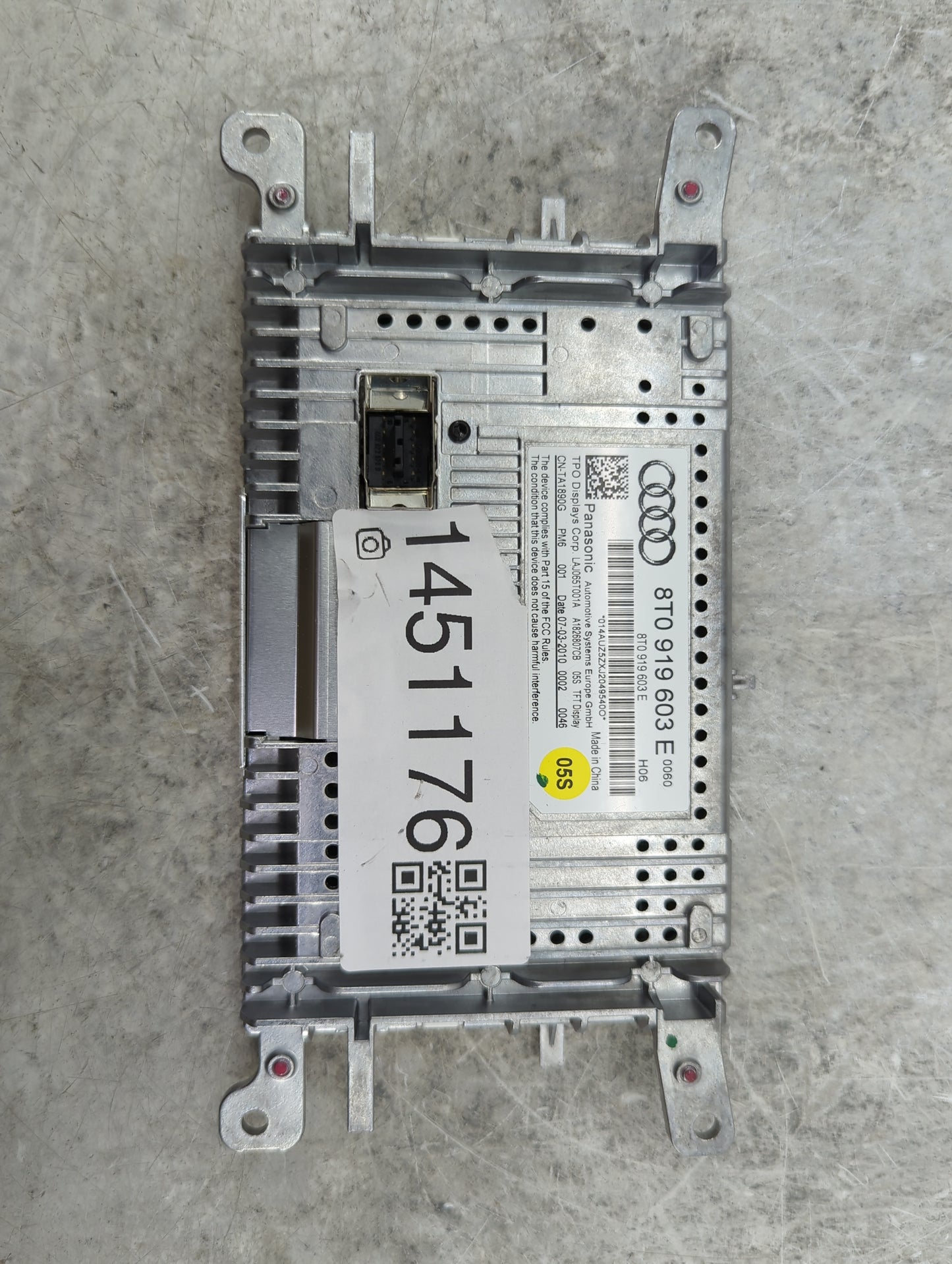 2009-2016 Audi A4 Information Display Screen - Oemusedautoparts1.com