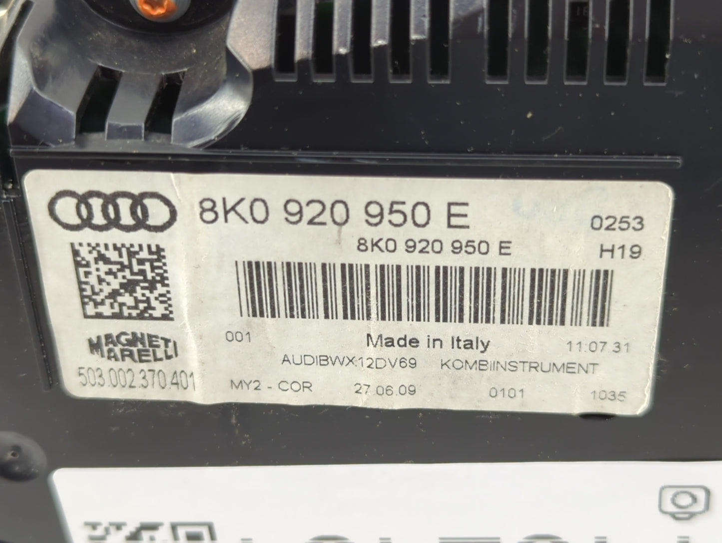 2010-2012 Audi A4 Instrument Cluster Speedometer Gauges P/N:8K0920950E 503002370401 Miles:71K Fits Fits 2010 2011 2012 OEM U