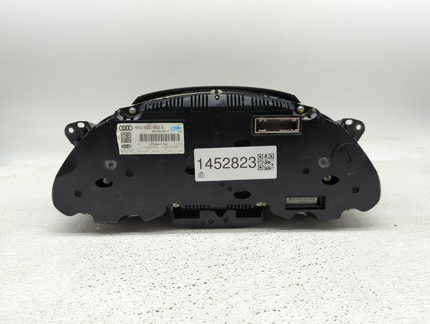 2010-2012 Audi A4 Instrument Cluster Speedometer Gauges P/N:8K0920950E 503002370402 Fits Fits 2010 2011 2012 OEM Used Auto P