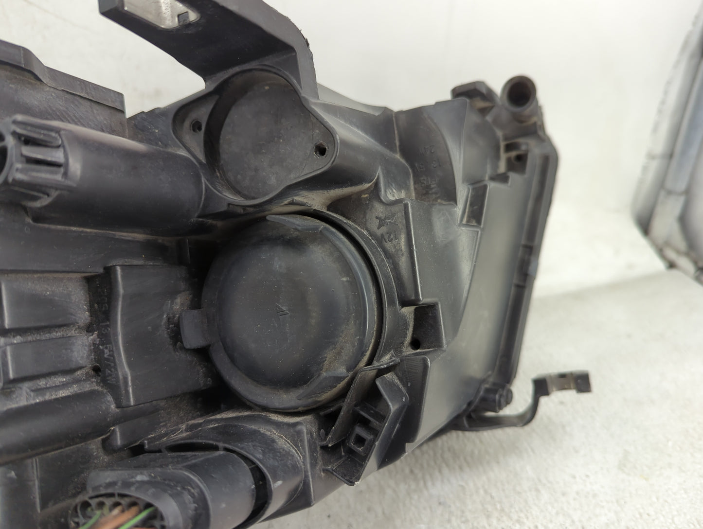 2009-2012 Audi A4 Passenger Right Oem Head Light Headlight Lamp - Oemusedautoparts1.com
