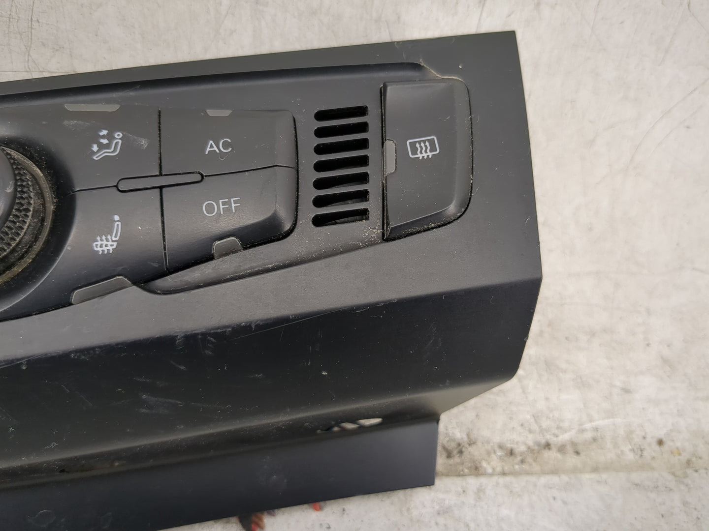 2009-2012 Audi A4 Climate Control Module Temperature AC/Heater Replacement P/N:8T1 820 043 AN Fits Fits 2008 2009 2010 2011 