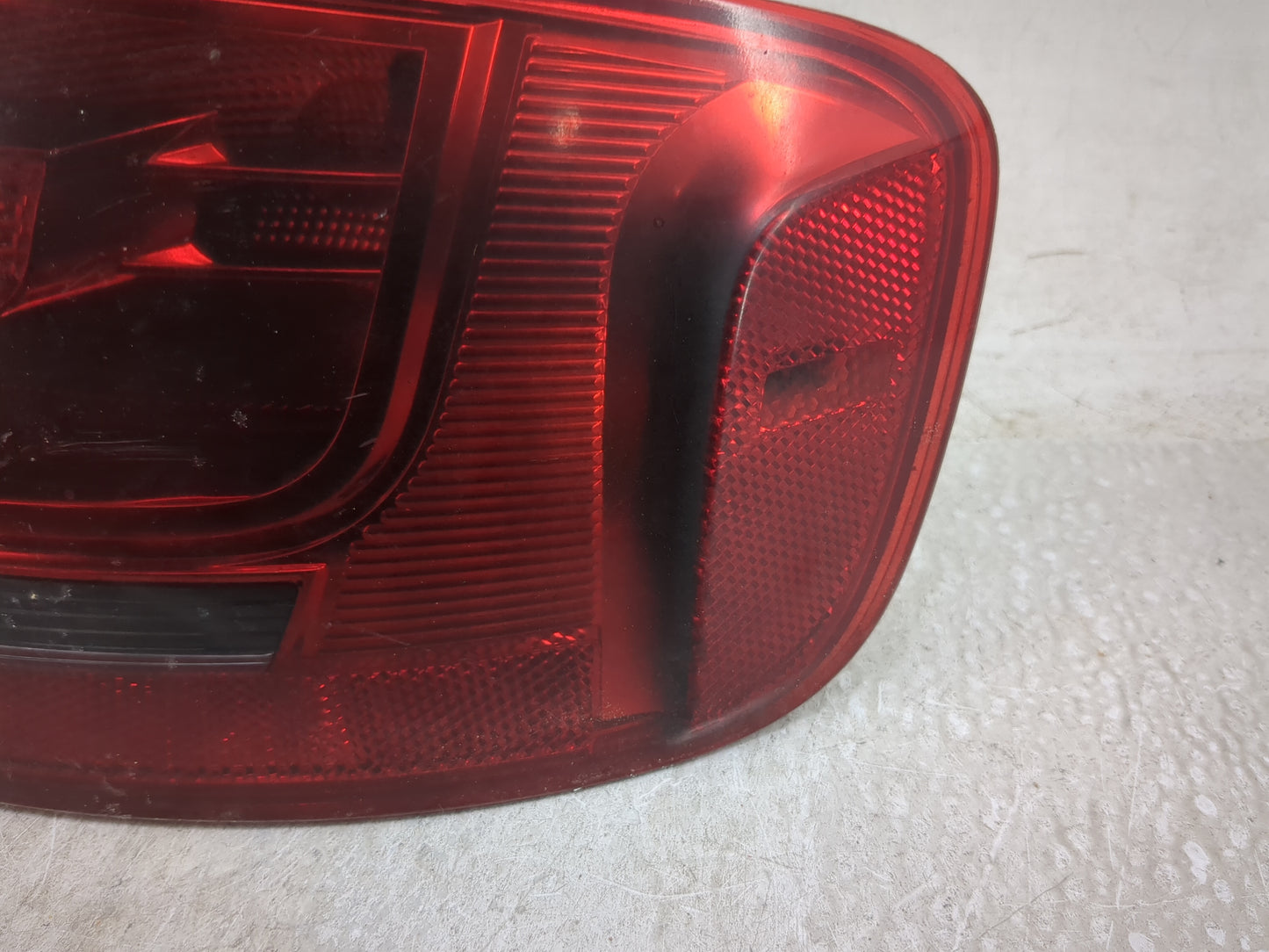 2009-2012 Audi A4 Tail Light Assembly Passenger Right OEM P/N:PP-T20 Fits Fits 2009 2010 2011 2012 OEM Used Auto Parts - Oem