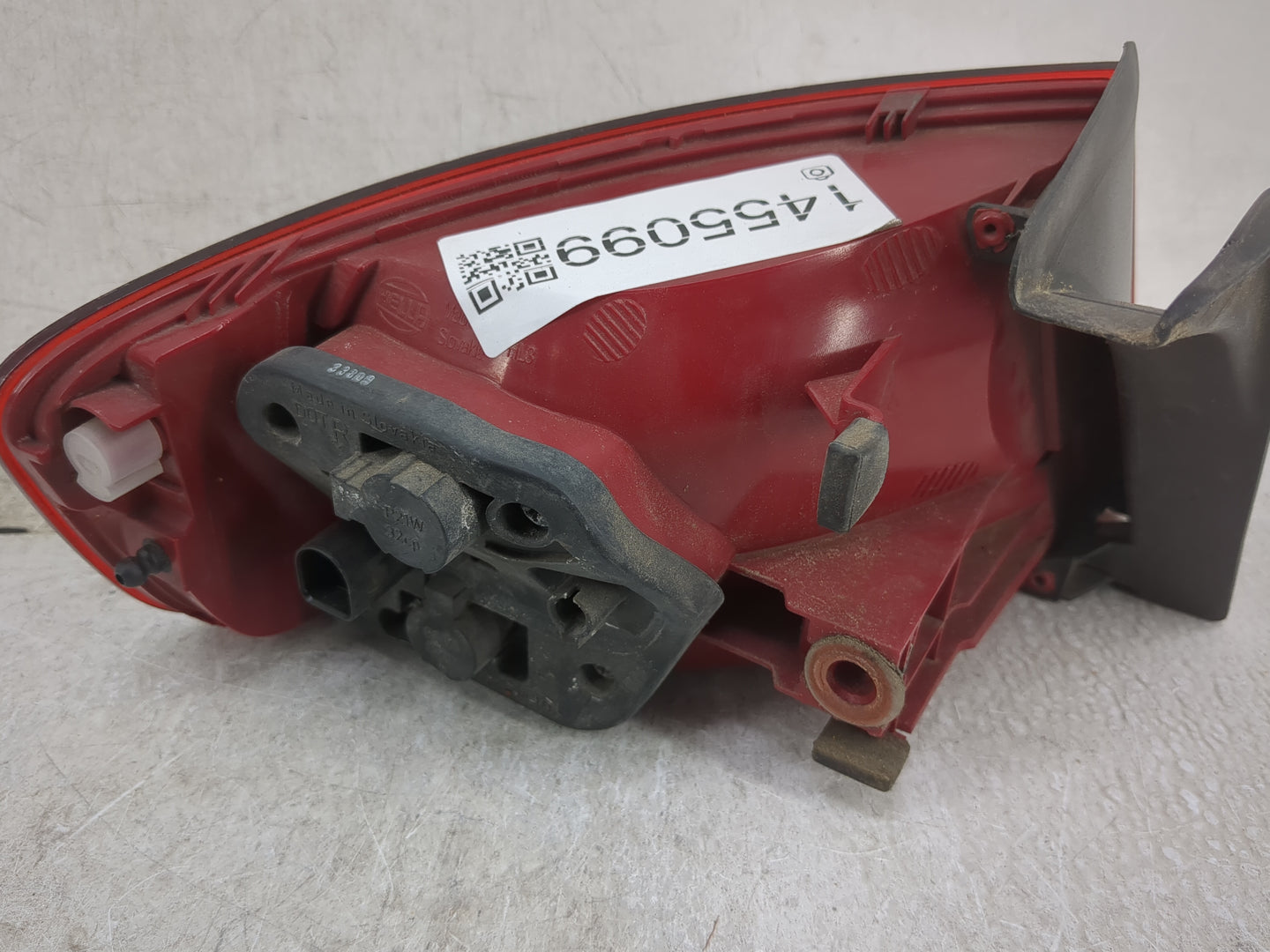 2009-2012 Audi A4 Tail Light Assembly Passenger Right OEM P/N:PP-T20 Fits Fits 2009 2010 2011 2012 OEM Used Auto Parts - Oem