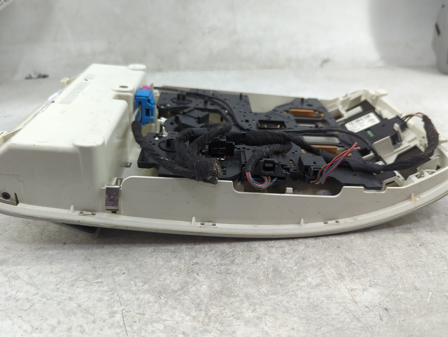 2010 Audi A4 Overhead Roof Console - Oemusedautoparts1.com