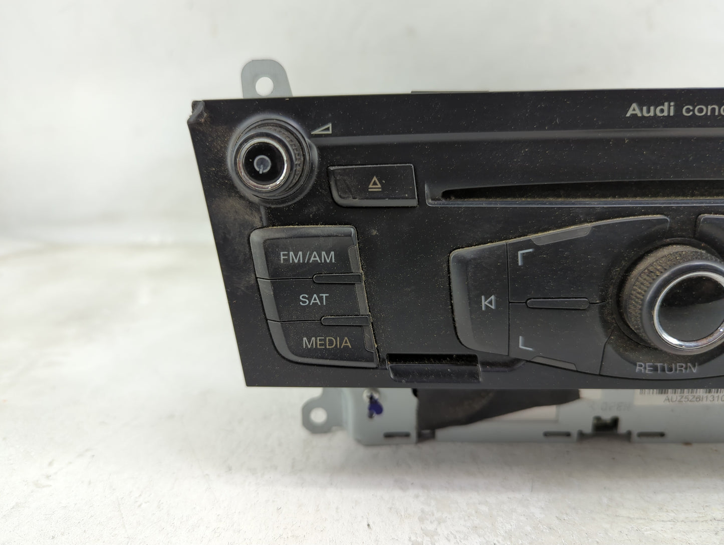 2010-2012 Audi A4 Radio AM FM Cd Player Receiver Replacement P/N:8T1 035 186 R Fits Fits 2010 2011 2012 2013 2014 2015 2016 