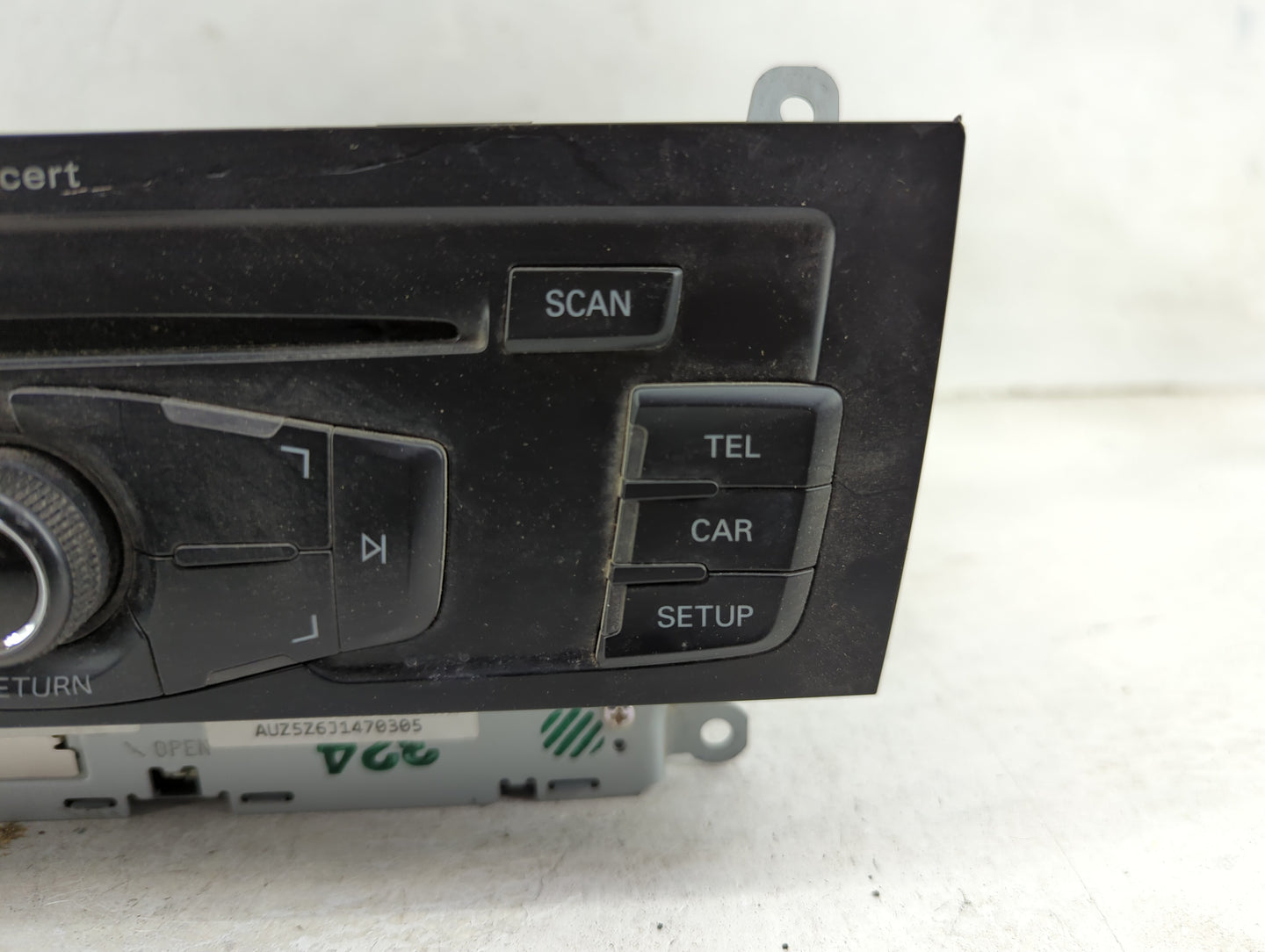 2010-2012 Audi A4 Radio AM FM Cd Player Receiver Replacement P/N:8T1035186R CQ-JA1962G Fits OEM Used Auto Parts - Oemusedaut