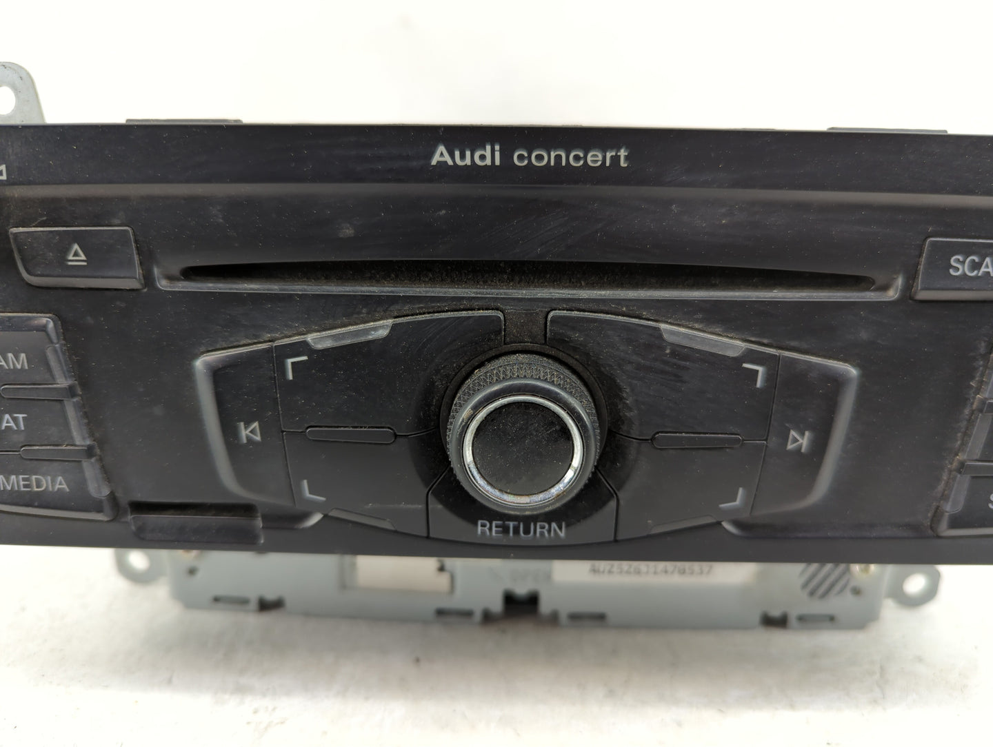 2010-2012 Audi A4 Radio AM FM Cd Player Receiver Replacement P/N:8T1035186R CQ-JA1962G Fits OEM Used Auto Parts - Oemusedaut