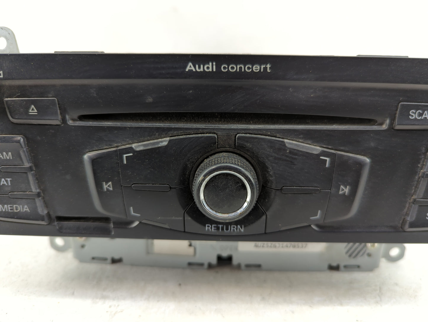 2010-2012 Audi A4 Radio AM FM Cd Player Receiver Replacement P/N:8T1035186R CQ-JA1962G Fits OEM Used Auto Parts - Oemusedaut