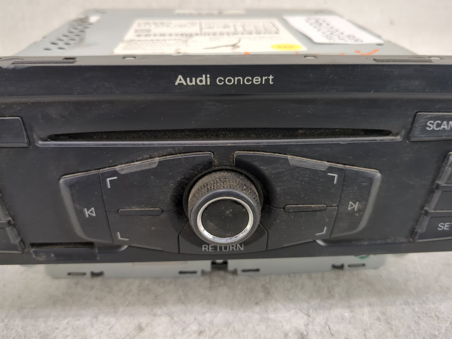 2010-2012 Audi A4 Radio AM FM Cd Player Receiver Replacement P/N:8T1035186R CQ-JA1962G Fits OEM Used Auto Parts - Oemusedaut