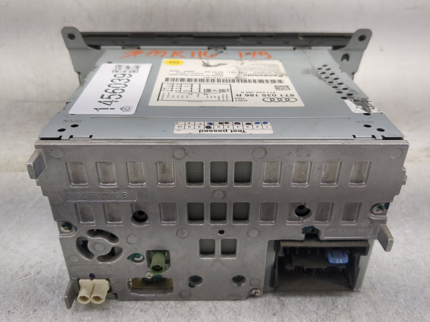 2010-2012 Audi A4 Radio AM FM Cd Player Receiver Replacement P/N:8T1035186R CQ-JA1962G Fits OEM Used Auto Parts - Oemusedaut