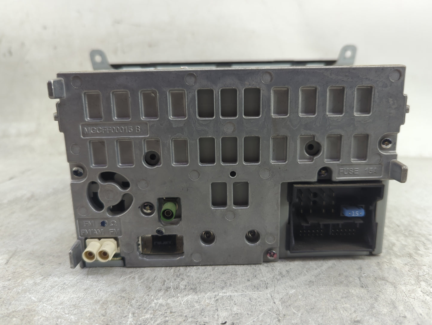 2010-2012 Audi A4 Radio AM FM Cd Player Receiver Replacement P/N:8T1035186R CQ-JA1962G Fits OEM Used Auto Parts - Oemusedaut