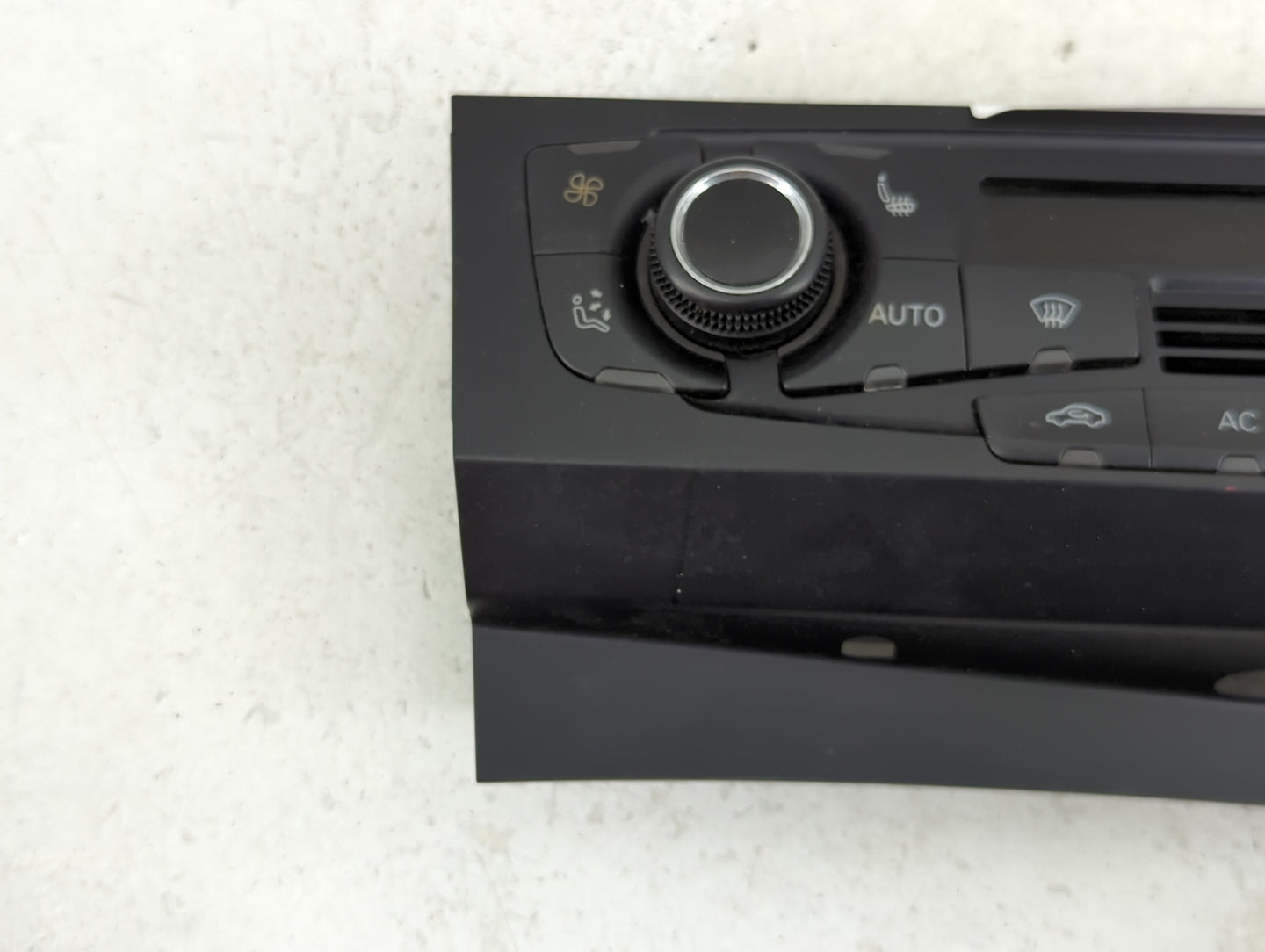 2009-2012 Audi A4 Climate Control Module Temperature AC/Heater Replacement P/N:8T1 820 043 AQ Fits OEM Used Auto Parts - Oem