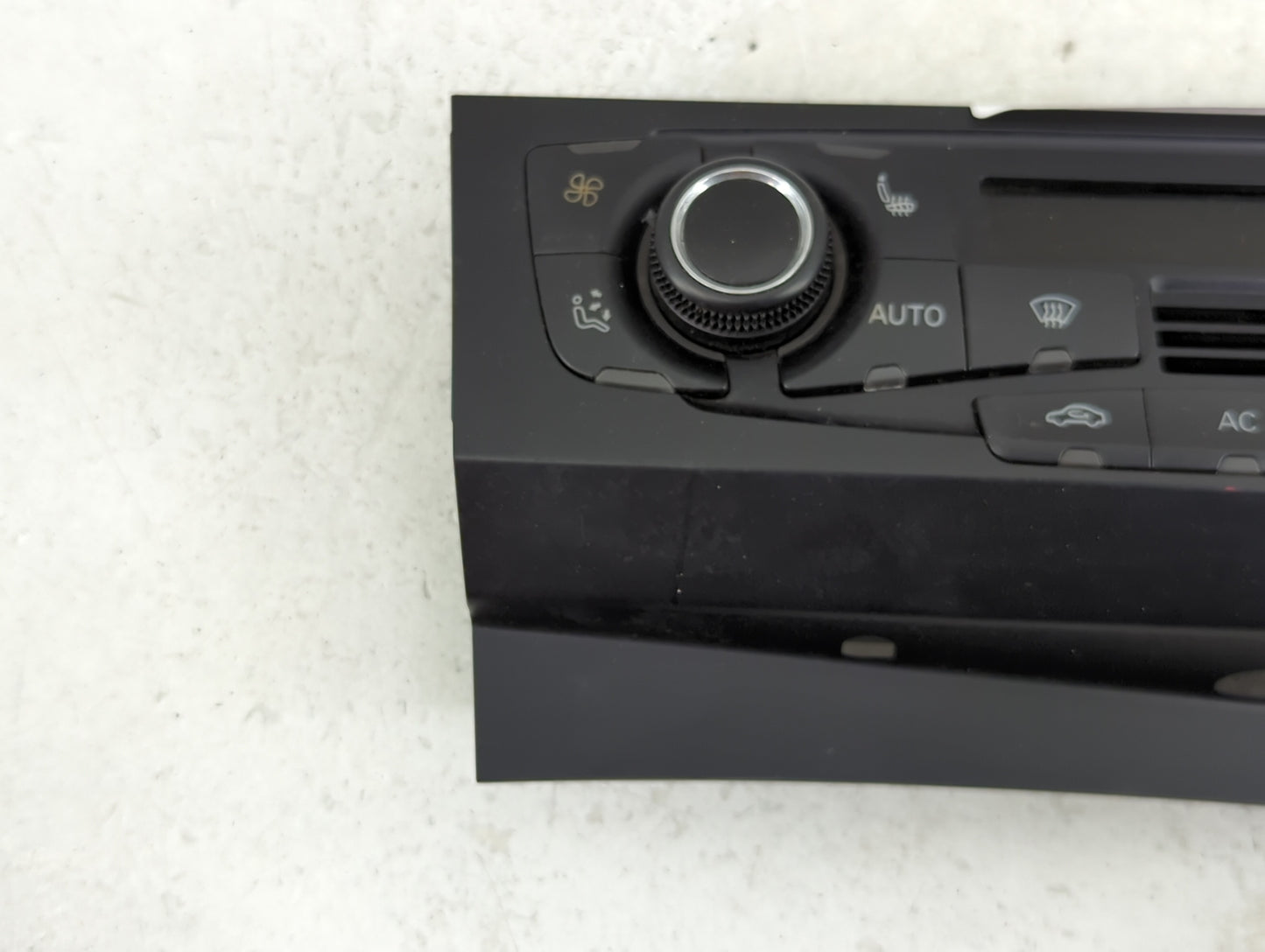 2009-2012 Audi A4 Climate Control Module Temperature AC/Heater Replacement P/N:8T1 820 043 AQ Fits OEM Used Auto Parts - Oem