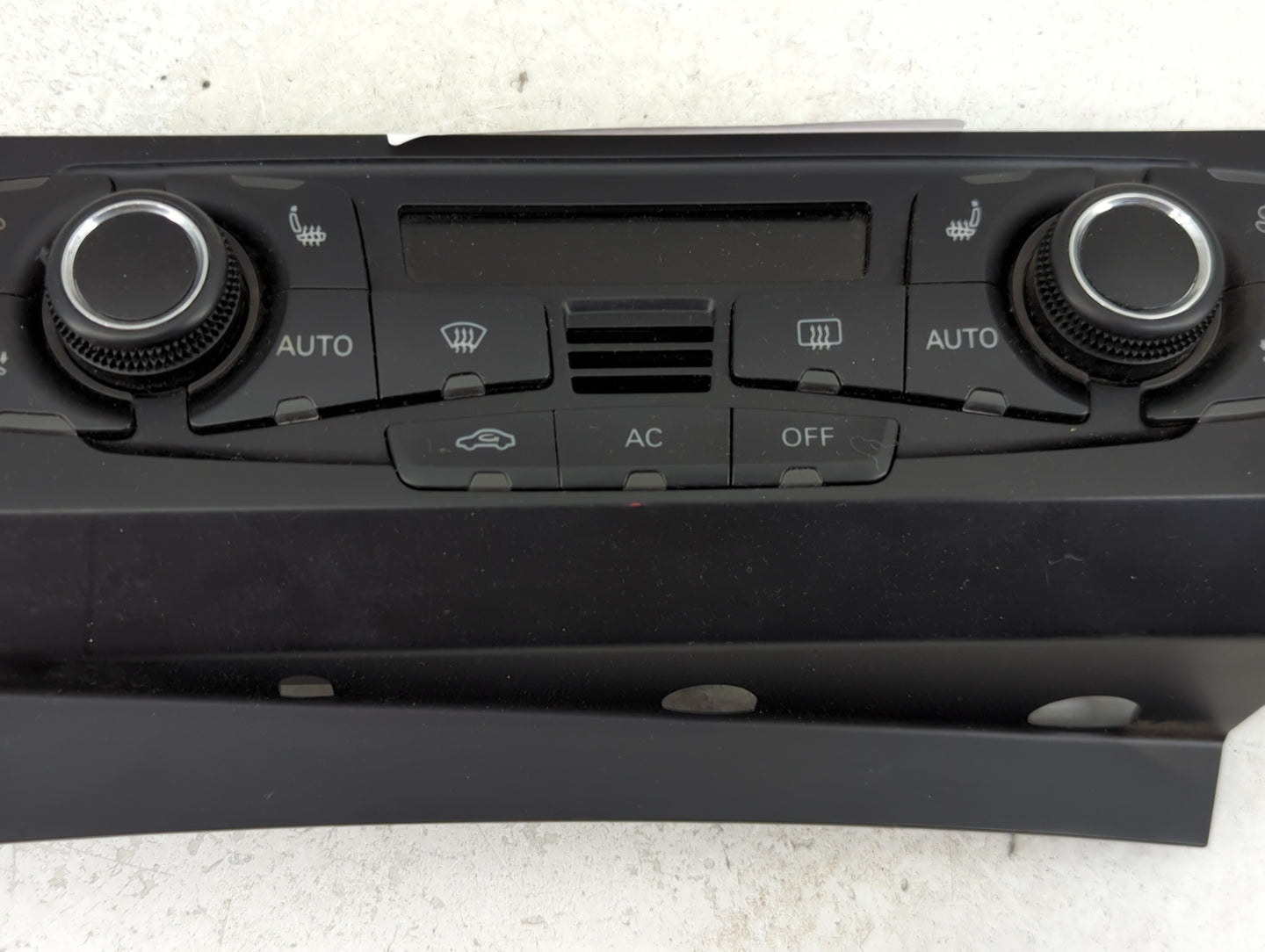 2009-2012 Audi A4 Climate Control Module Temperature AC/Heater Replacement P/N:8T1 820 043 AQ Fits OEM Used Auto Parts - Oem