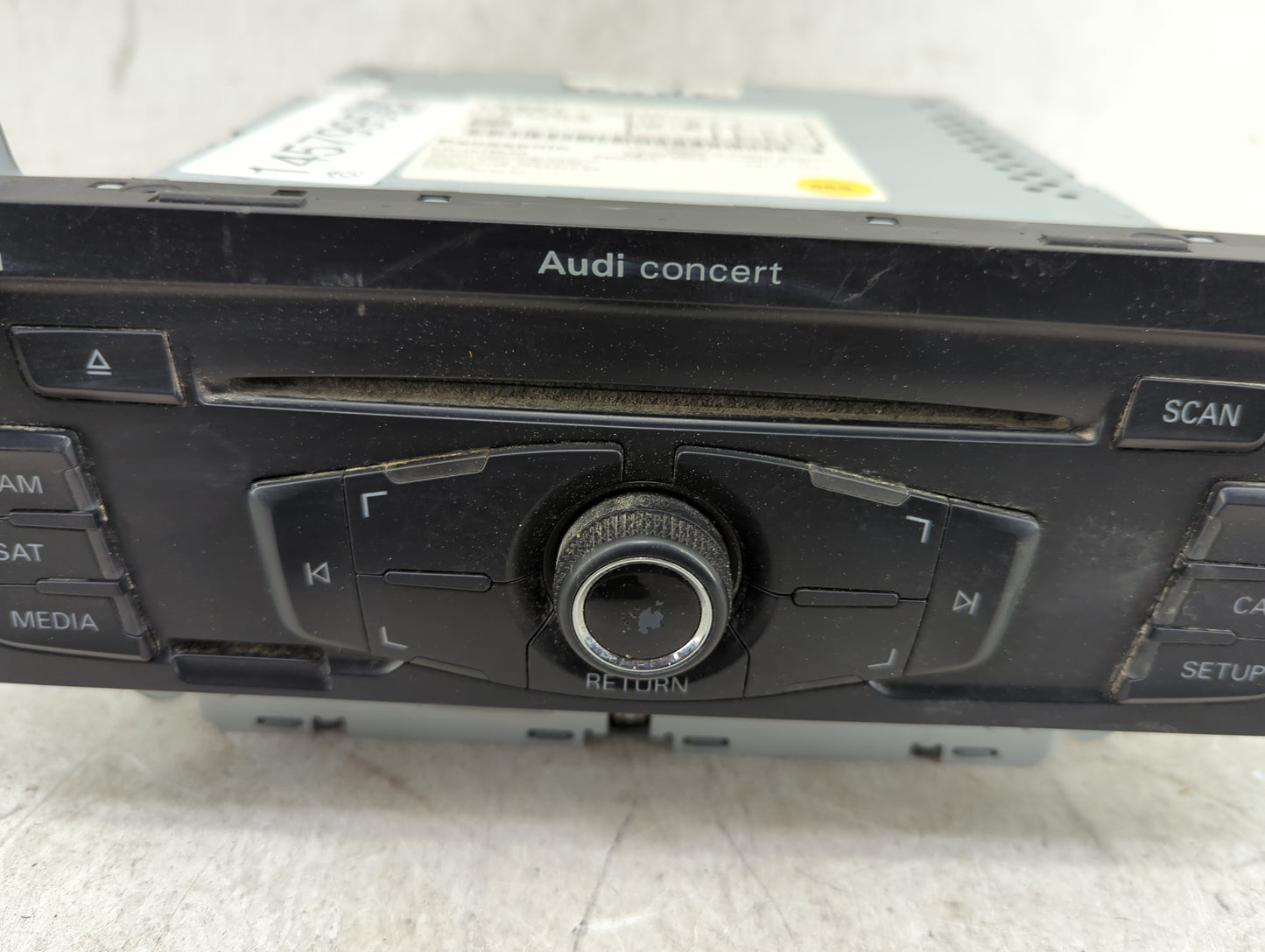 2010-2012 Audi A4 Radio AM FM Cd Player Receiver Replacement P/N:8T1035186R CQ-JA1962G Fits OEM Used Auto Parts - Oemusedaut