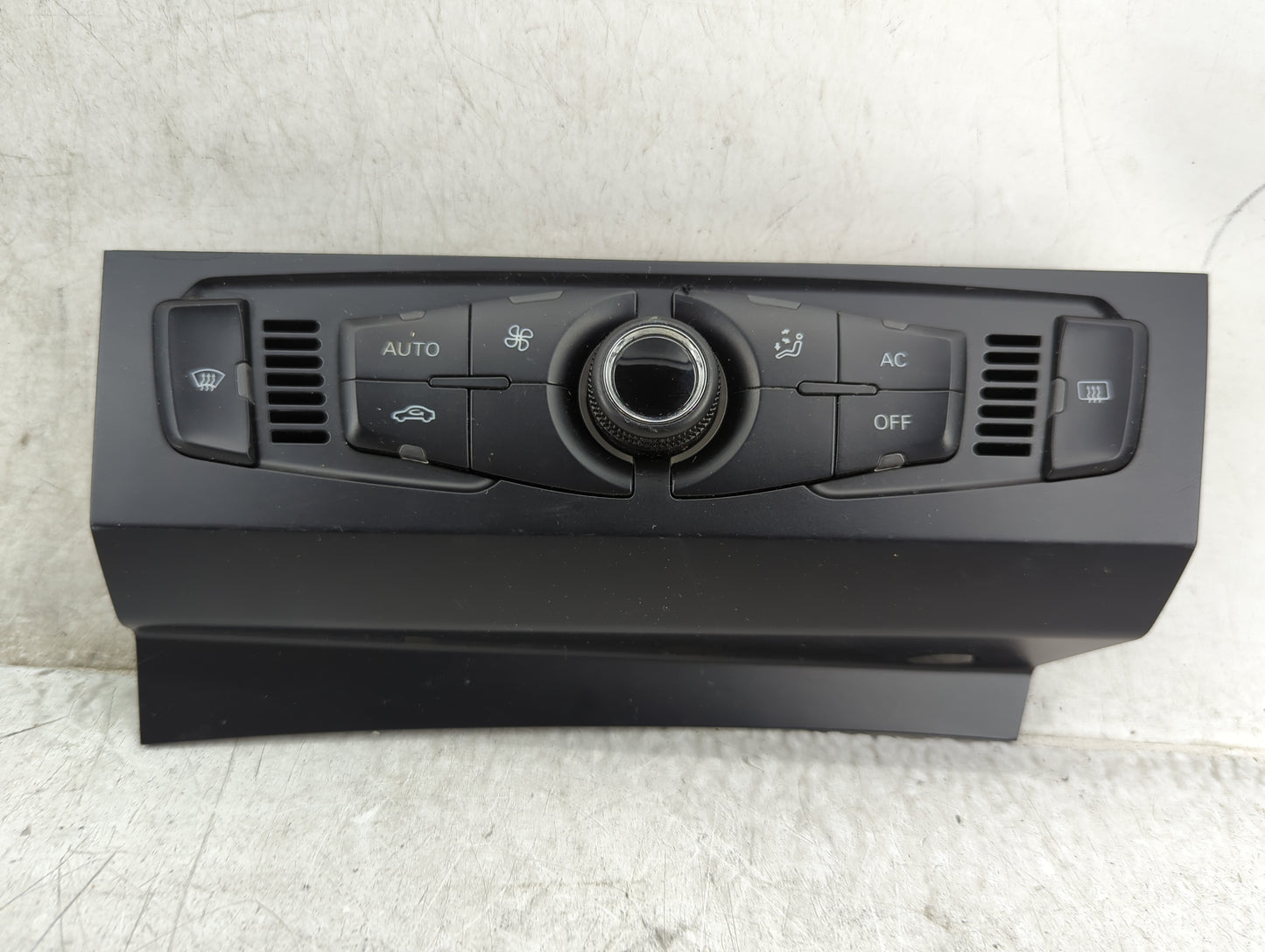 2009-2012 Audi A4 Climate Control Module Temperature AC/Heater Replacement P/N:8T1 820 043 AM Fits Fits 2008 2009 2010 2011 