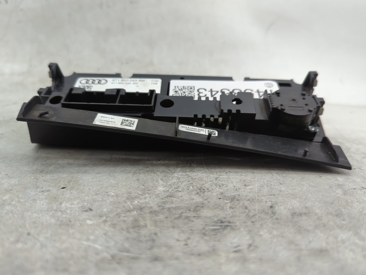 2009-2012 Audi A4 Climate Control Module Temperature AC/Heater Replacement P/N:8T1 820 043 AM Fits Fits 2008 2009 2010 2011 