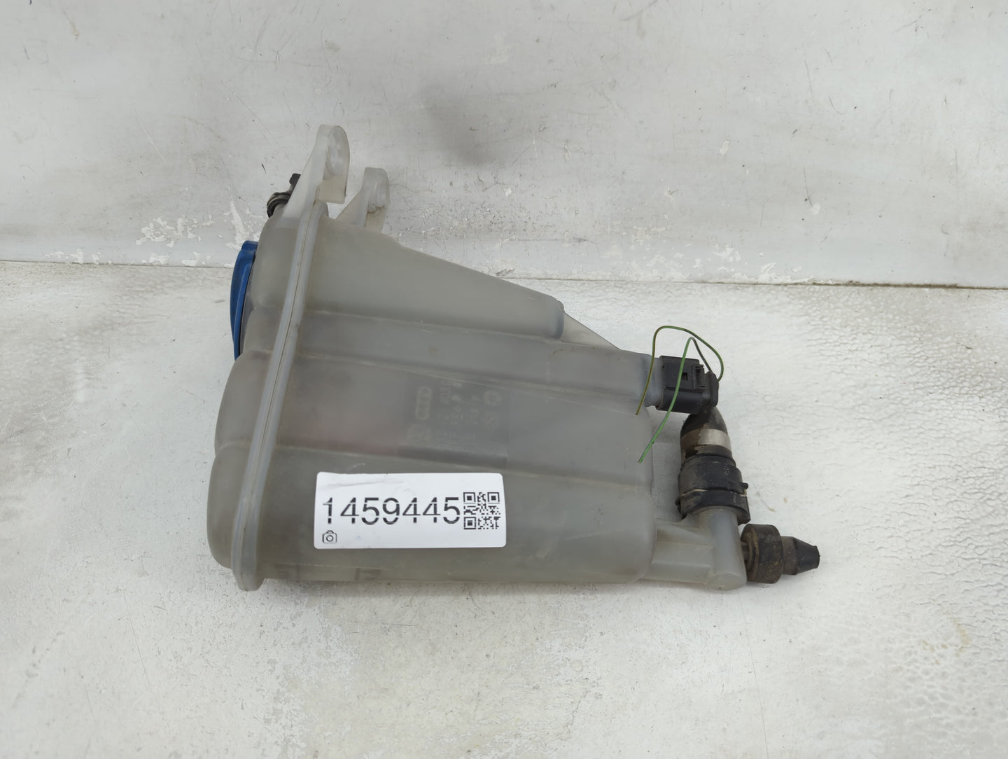 2009-2012 Audi A4 Radiator Coolant Overflow Expansion Tank Bottle 1459445 - Oemusedautoparts1.com