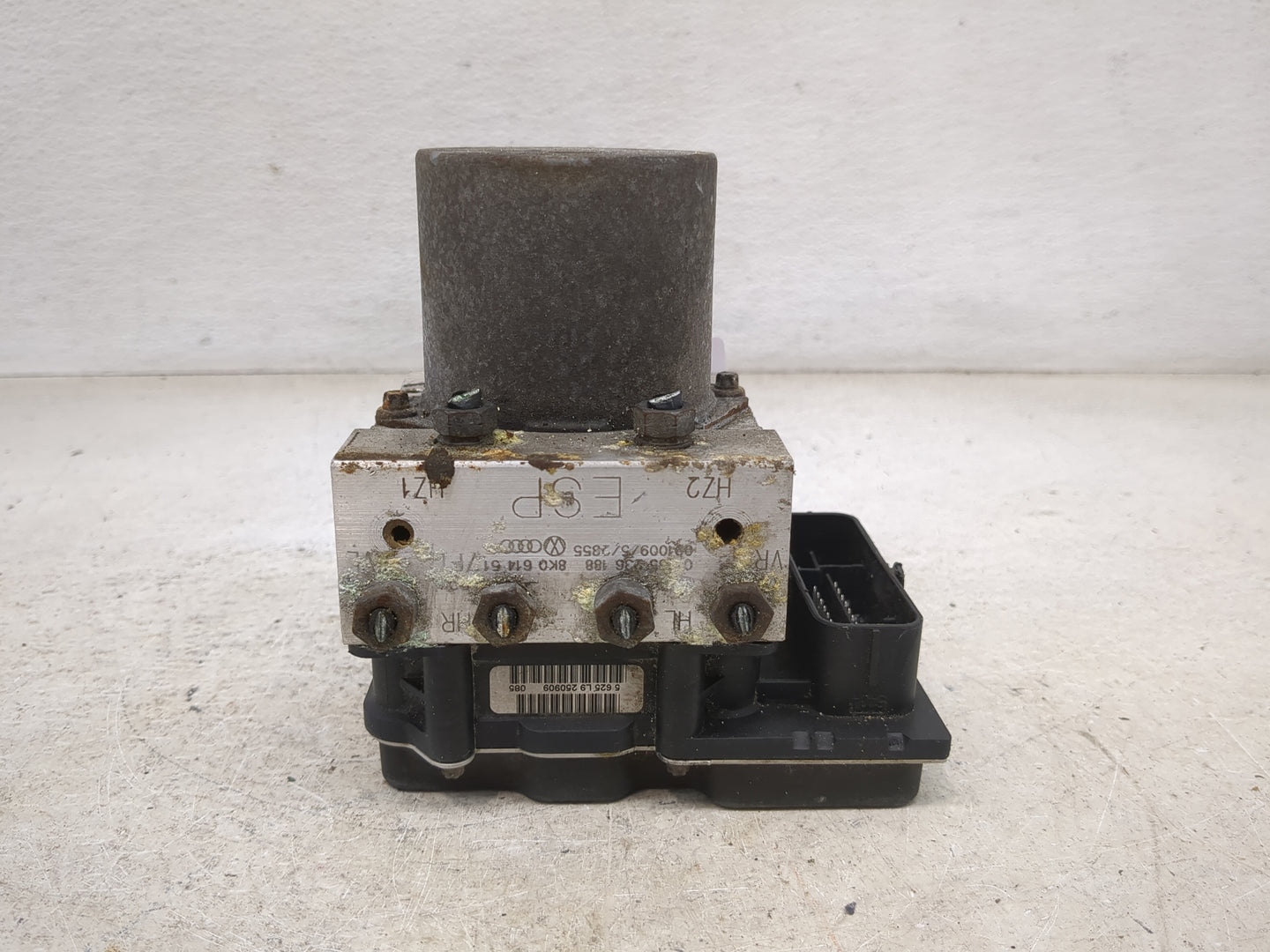 2009-2010 Audi A4 ABS Pump Control Module Replacement P/N:0265236188 8K0614517F, 0265951170, 8K0907379 Fits Fits 2009 2010 O