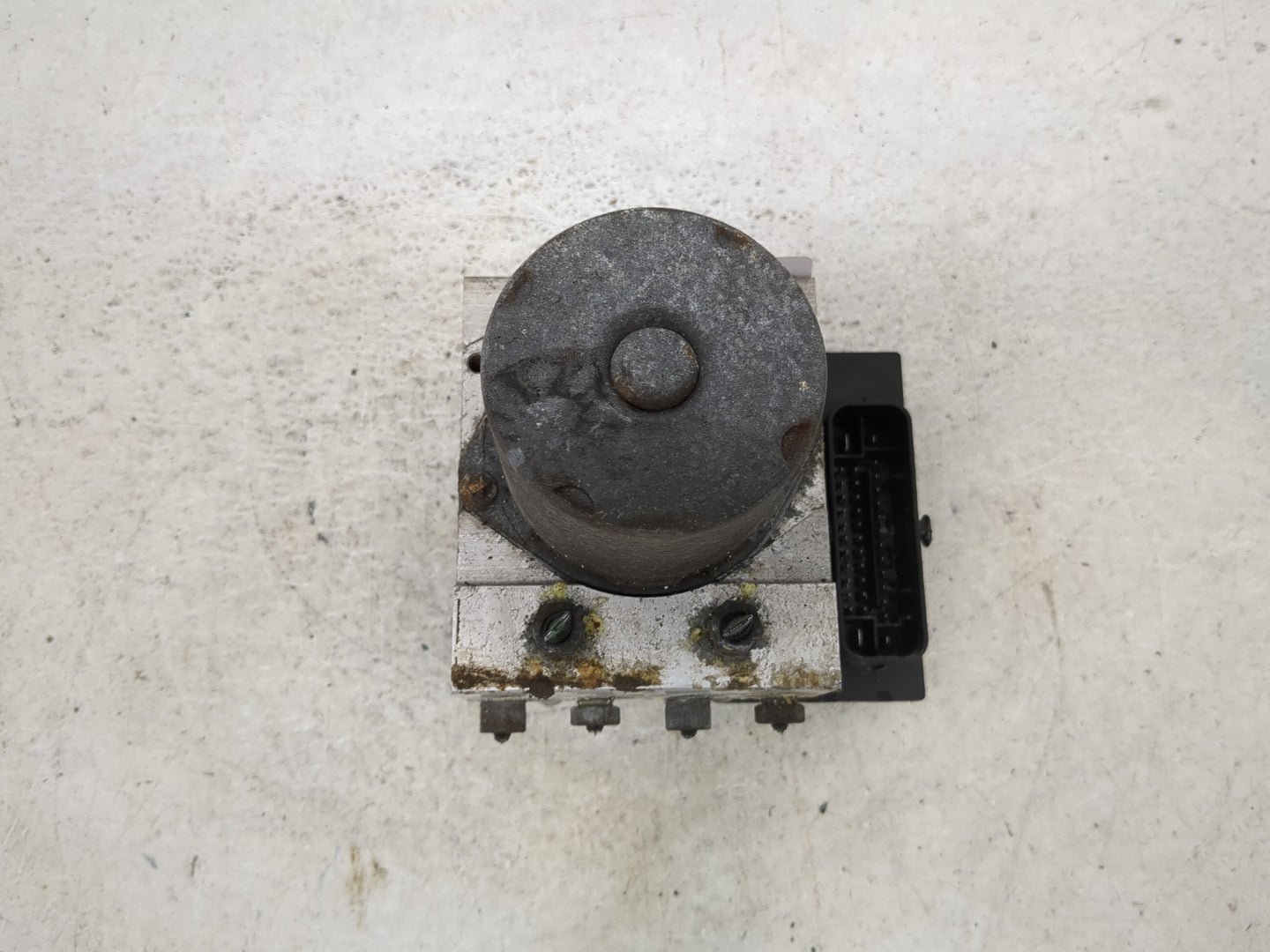 2009-2010 Audi A4 ABS Pump Control Module Replacement P/N:0265236188 8K0614517F, 0265951170, 8K0907379 Fits Fits 2009 2010 O