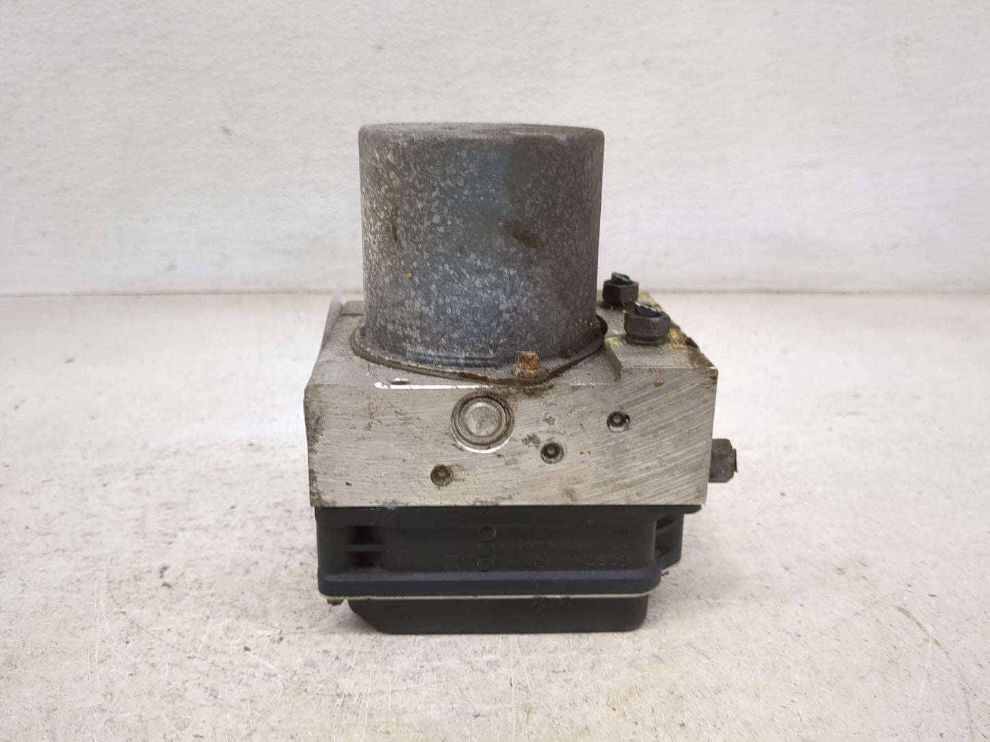 2009-2010 Audi A4 ABS Pump Control Module Replacement P/N:0265236188 8K0614517F, 0265951170, 8K0907379 Fits Fits 2009 2010 O