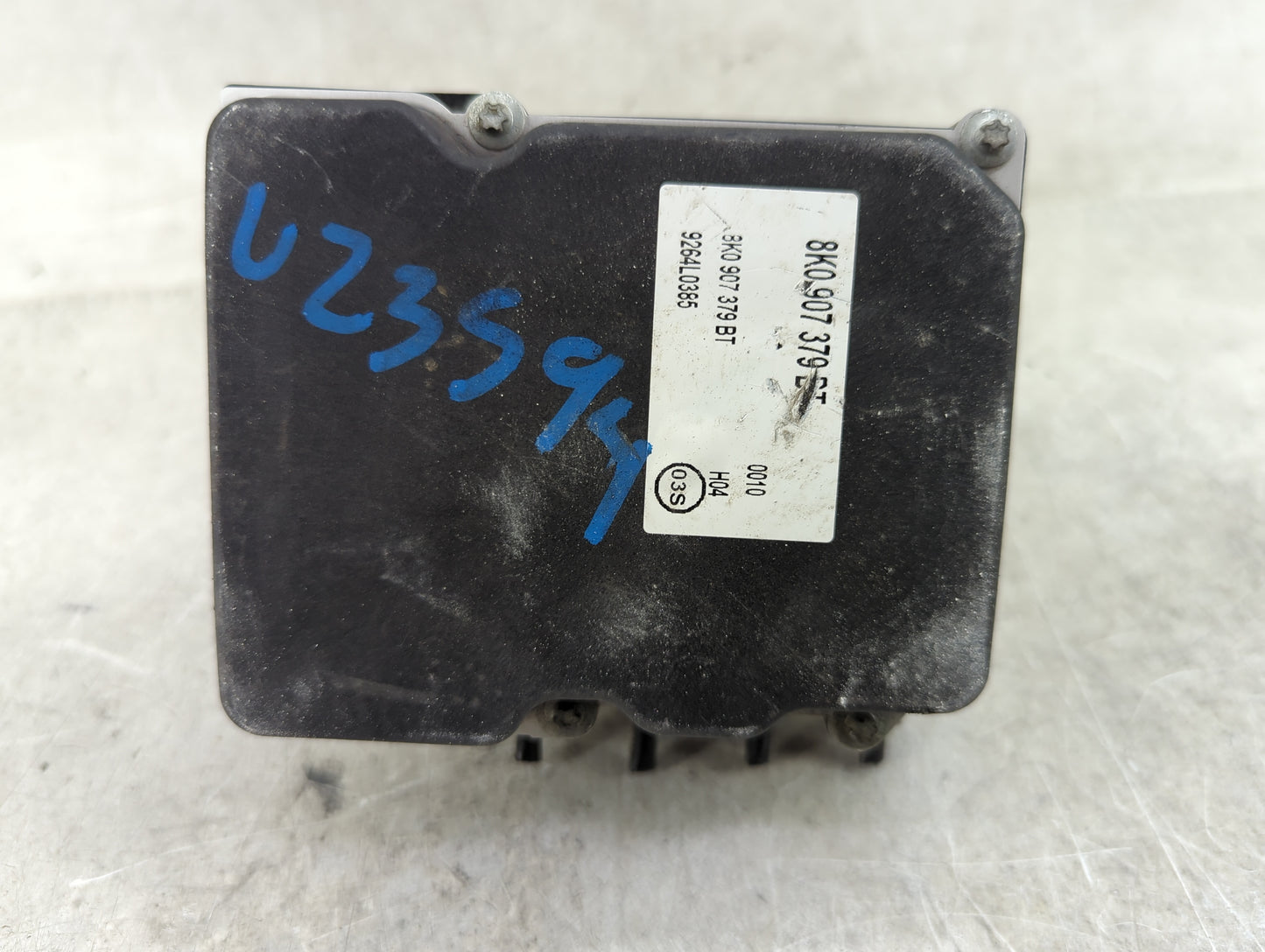 2010-2012 Audi A4 ABS Pump Control Module Replacement P/N:8K0 907 379 BT Fits Fits 2010 2011 2012 OEM Used Auto Parts - Oemu