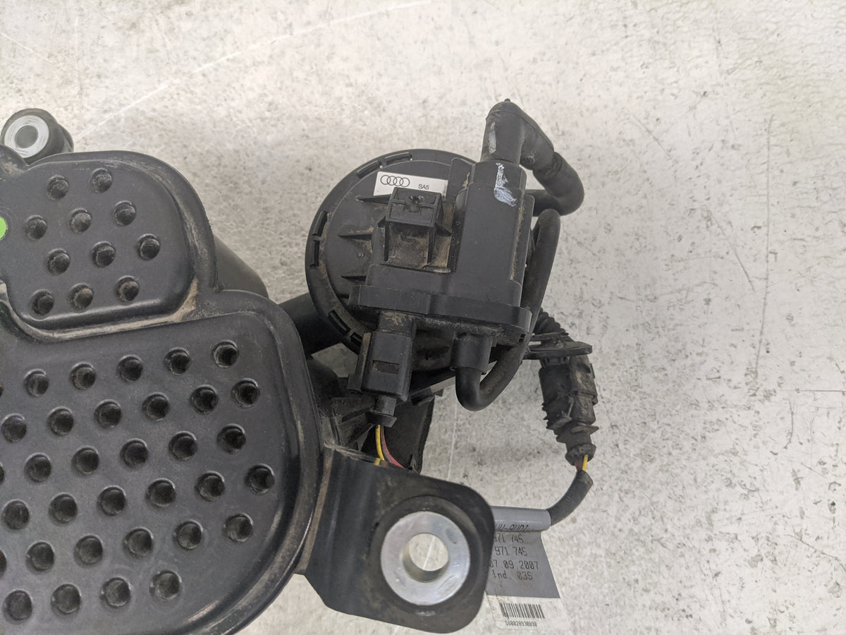 2010 Audi A4 Fuel Vapor Charcoal Canister 1462104 - Oemusedautoparts1.com