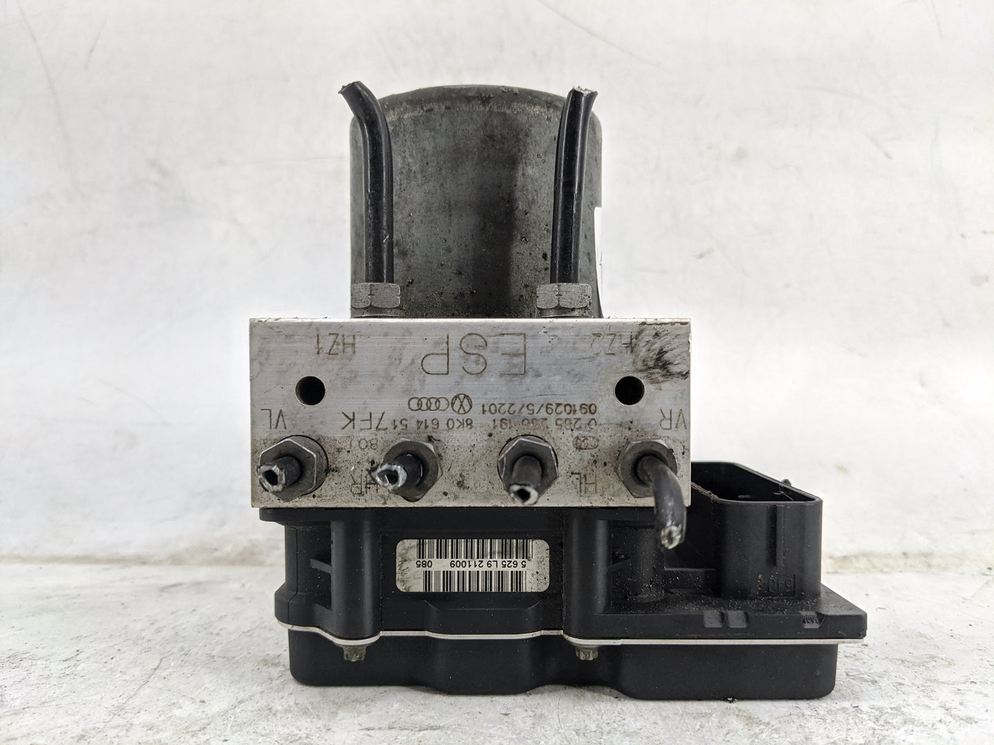 2010-2012 Audi A4 ABS Pump Control Module Replacement P/N:8K0614517FK 0265236191, 8K0907379BT, 0265951171 Fits Fits 2010 201