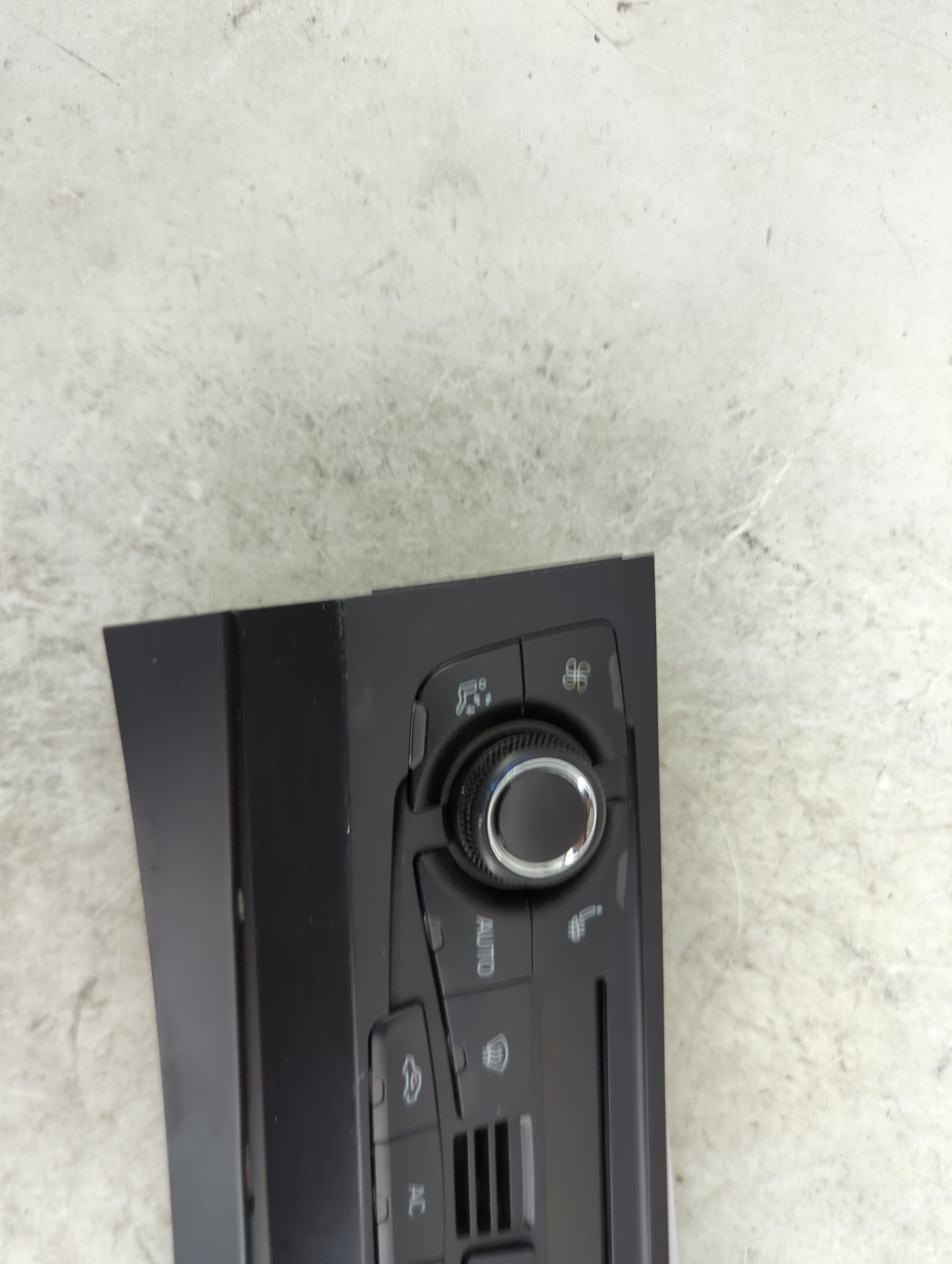 2009-2012 Audi A4 Climate Control Module Temperature AC/Heater Replacement P/N:8T1820043AQ A2C53346679 Fits OEM Used Auto Pa