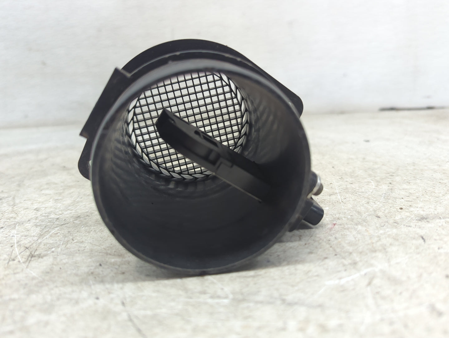 2009-2012 Audi A4 Mass Air Flow Meter Maf 1489870 - Oemusedautoparts1.com