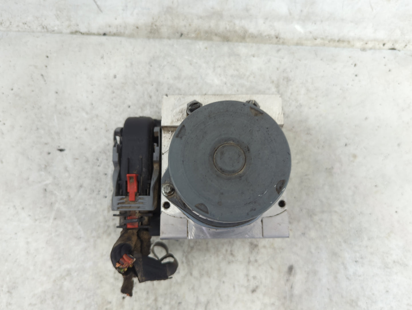 2009-2010 Audi A4 ABS Pump Control Module Replacement P/N:0265236188 8K0614517FL, 8K0907379CA Fits Fits 2009 2010 OEM Used A