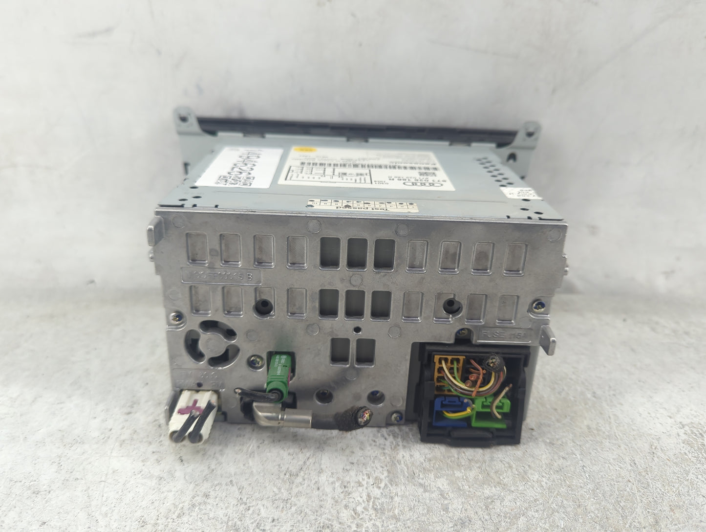2010-2012 Audi A4 Radio AM FM Cd Player Receiver Replacement P/N:8T1035186R CQ-JA1962G Fits OEM Used Auto Parts - Oemusedaut