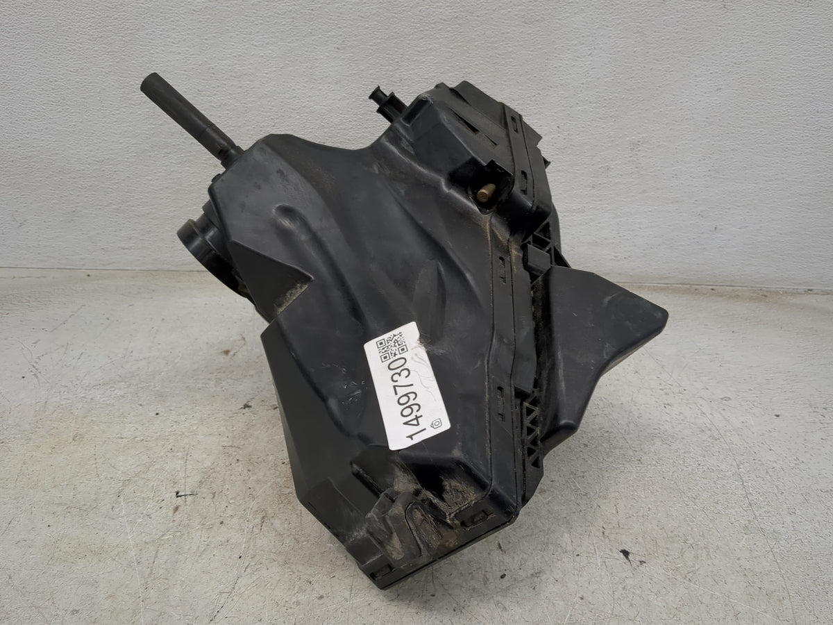 2009-2011 Audi A4 Air Cleaner Intake-duct Hose Tube 1499730 - Oemusedautoparts1.com