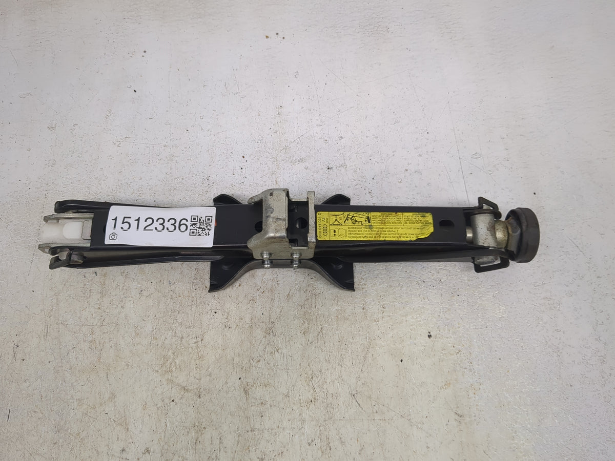 2010 Audi A4 Spare Scissor Car Jack 1512336 - Oemusedautoparts1.com