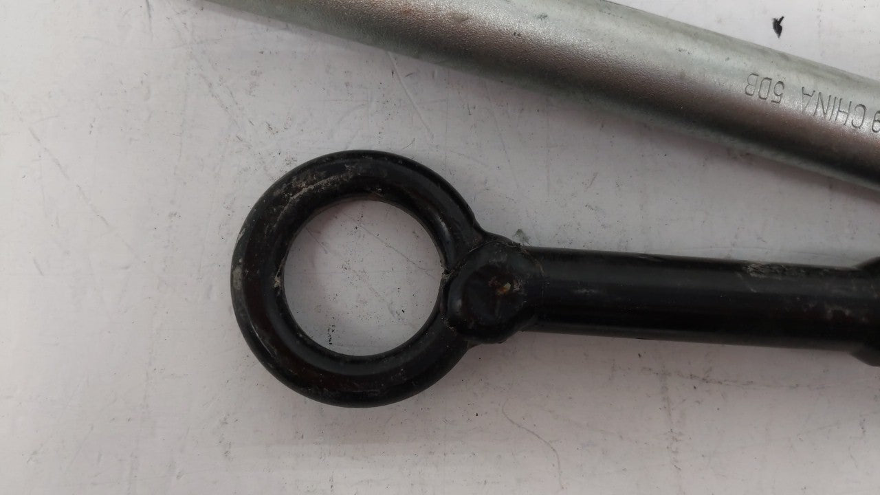 2010 Audi A4 Lug Nug Tools - Oemusedautoparts1.com