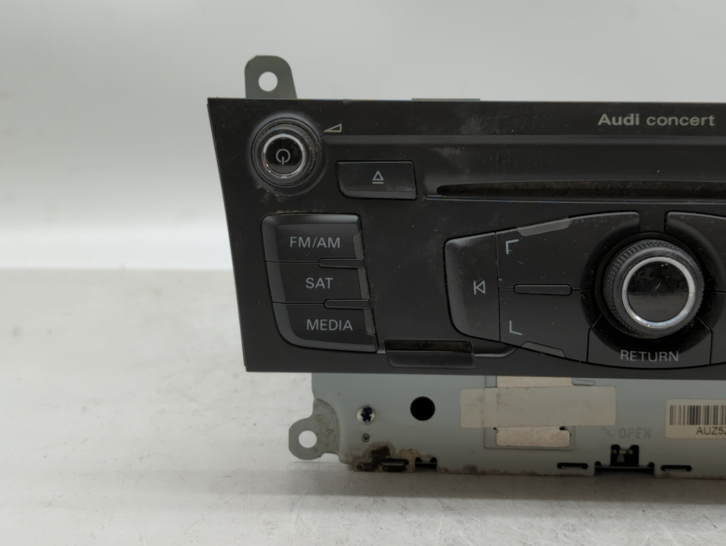 2010-2012 Audi A4 Radio AM FM Cd Player Receiver Replacement P/N:8T1 035 186 R 4G0035082C Fits OEM Used Auto Parts - Oemused