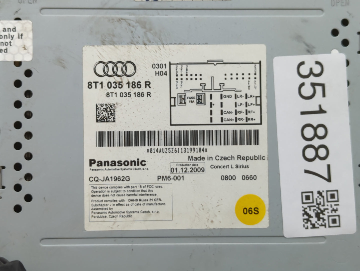 2010-2012 Audi A4 Radio AM FM Cd Player Receiver Replacement P/N:8T1 035 186 R 4G0035082C Fits OEM Used Auto Parts - Oemused