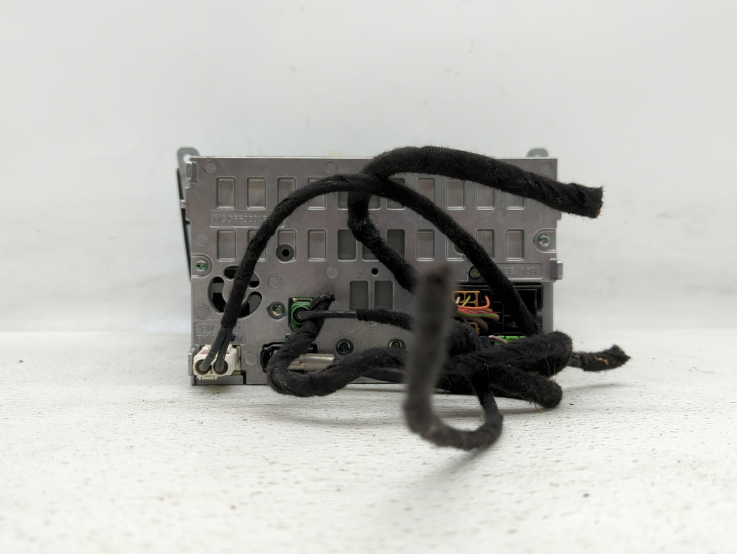 2010-2012 Audi A4 Radio AM FM Cd Player Receiver Replacement P/N:8T1 035 186 R 8T1 035 664 A Fits OEM Used Auto Parts - Oemu