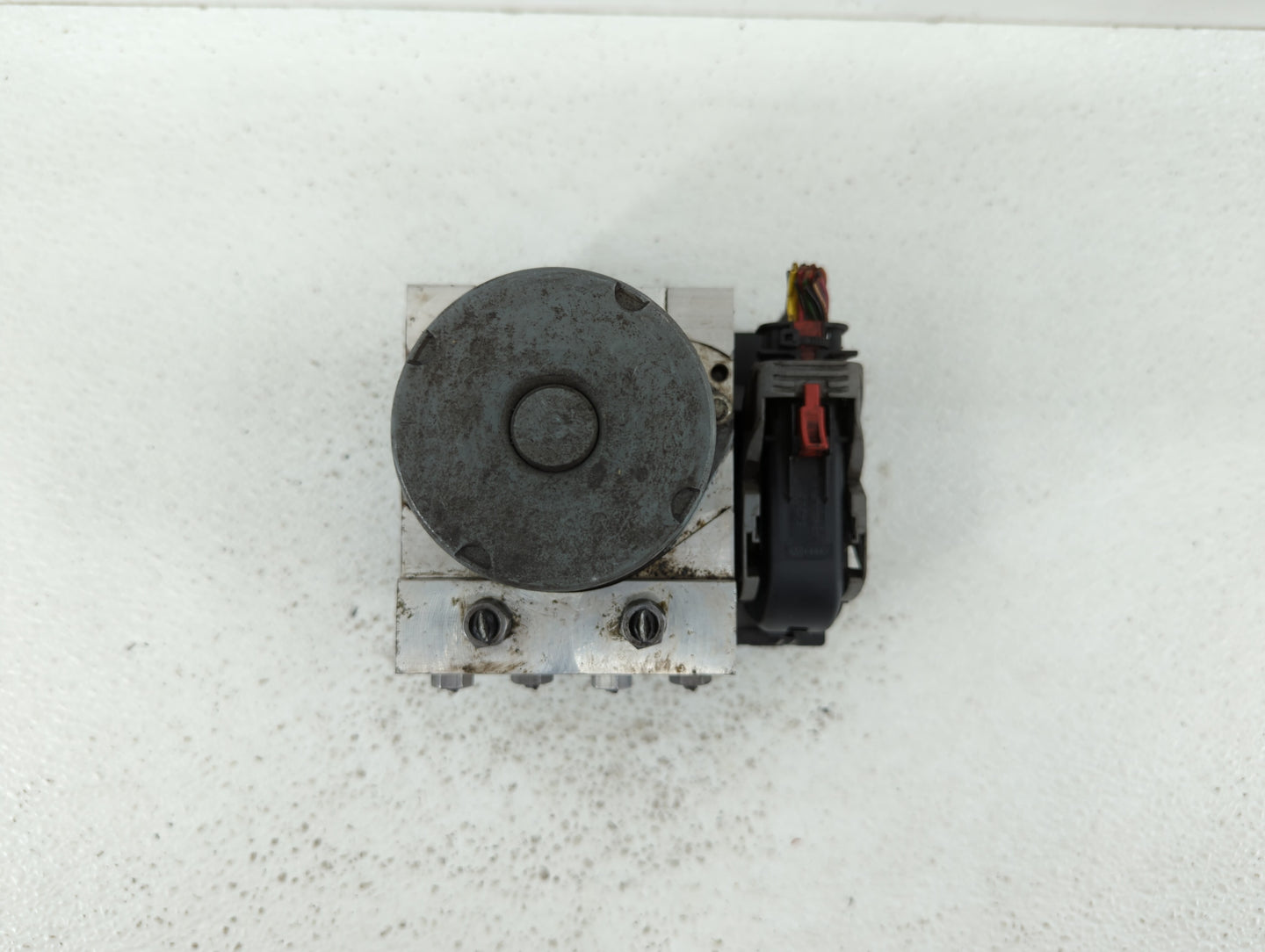 2009-2010 Audi A4 ABS Pump Control Module Replacement P/N:8K0 907 379 CA 8K0 614 517 FL, 8K0 907 379 AF Fits Fits 2009 2010 