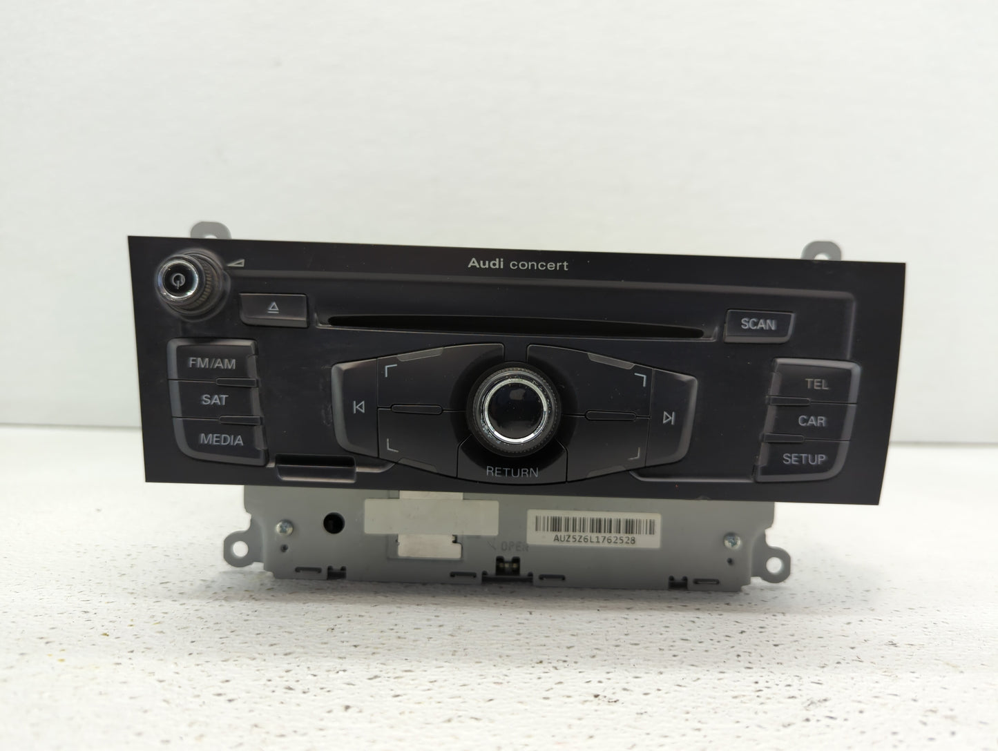 2010-2012 Audi A4 Radio AM FM Cd Player Receiver Replacement P/N:8T1 035 186 R 8T1 035 664 A Fits OEM Used Auto Parts - Oemu