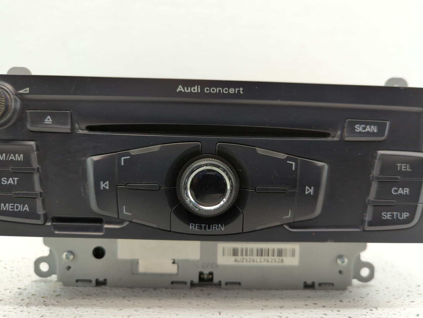2010-2012 Audi A4 Radio AM FM Cd Player Receiver Replacement P/N:8T1 035 186 R 8T1 035 664 A Fits OEM Used Auto Parts - Oemu