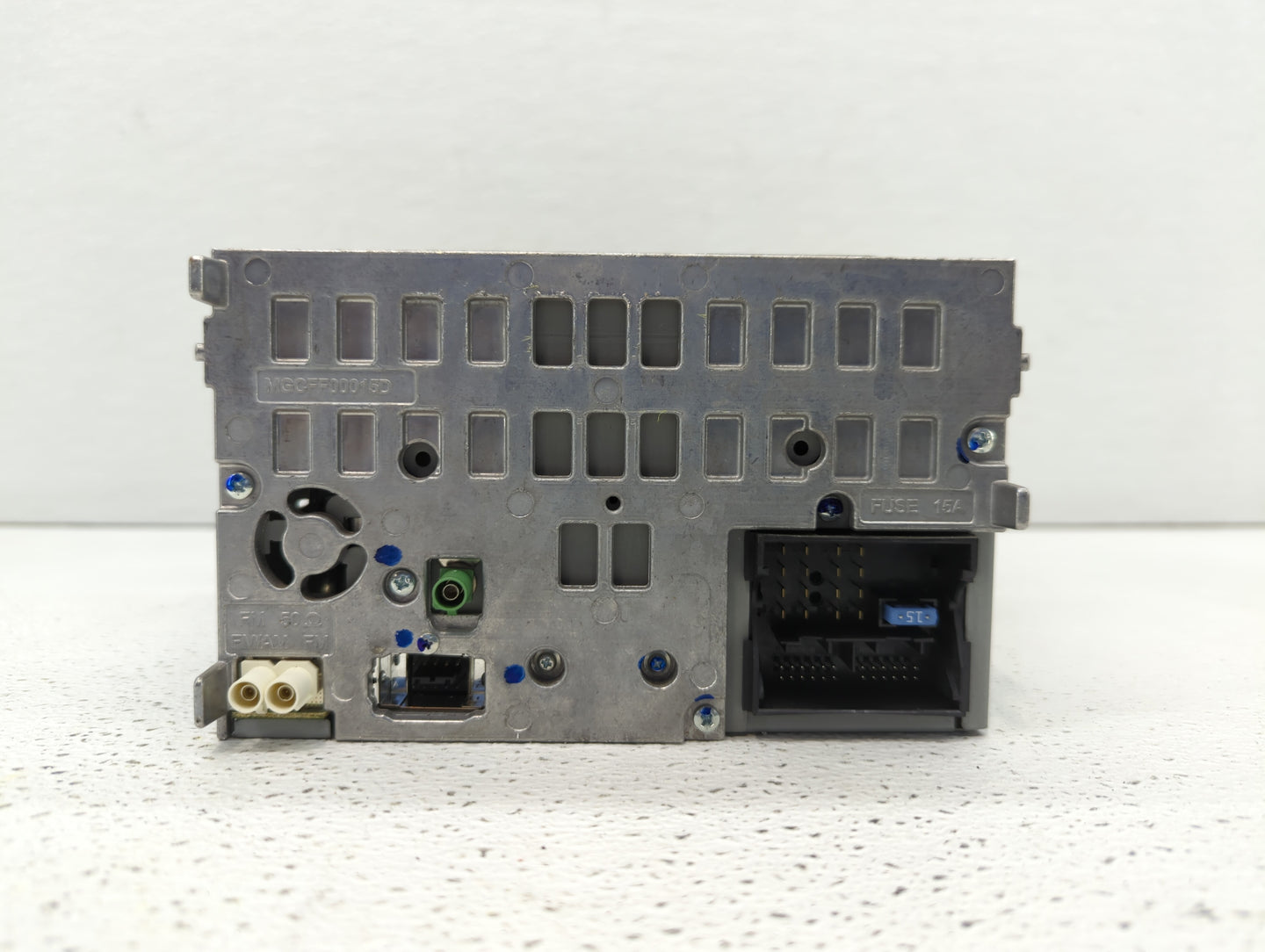 2010-2012 Audi A4 Radio AM FM Cd Player Receiver Replacement P/N:8T1 035 186 R 8T1 035 664 A Fits OEM Used Auto Parts - Oemu