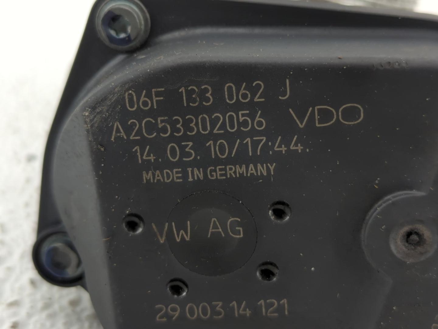 2005-2016 Audi A4 Throttle Body P/N:06F 133 062 T 06F 133 062 Q Fits OEM Used Auto Parts - Oemusedautoparts1.com