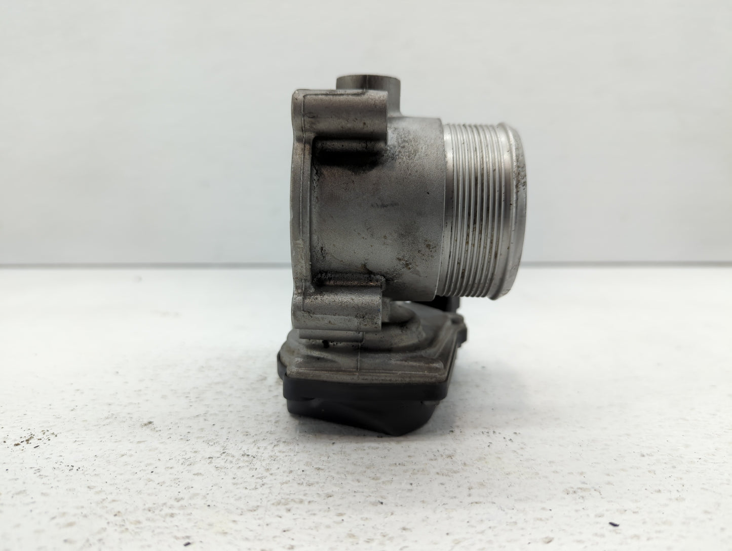 2005-2016 Audi A4 Throttle Body P/N:06F 133 062 T 06F 133 062 Q Fits OEM Used Auto Parts - Oemusedautoparts1.com