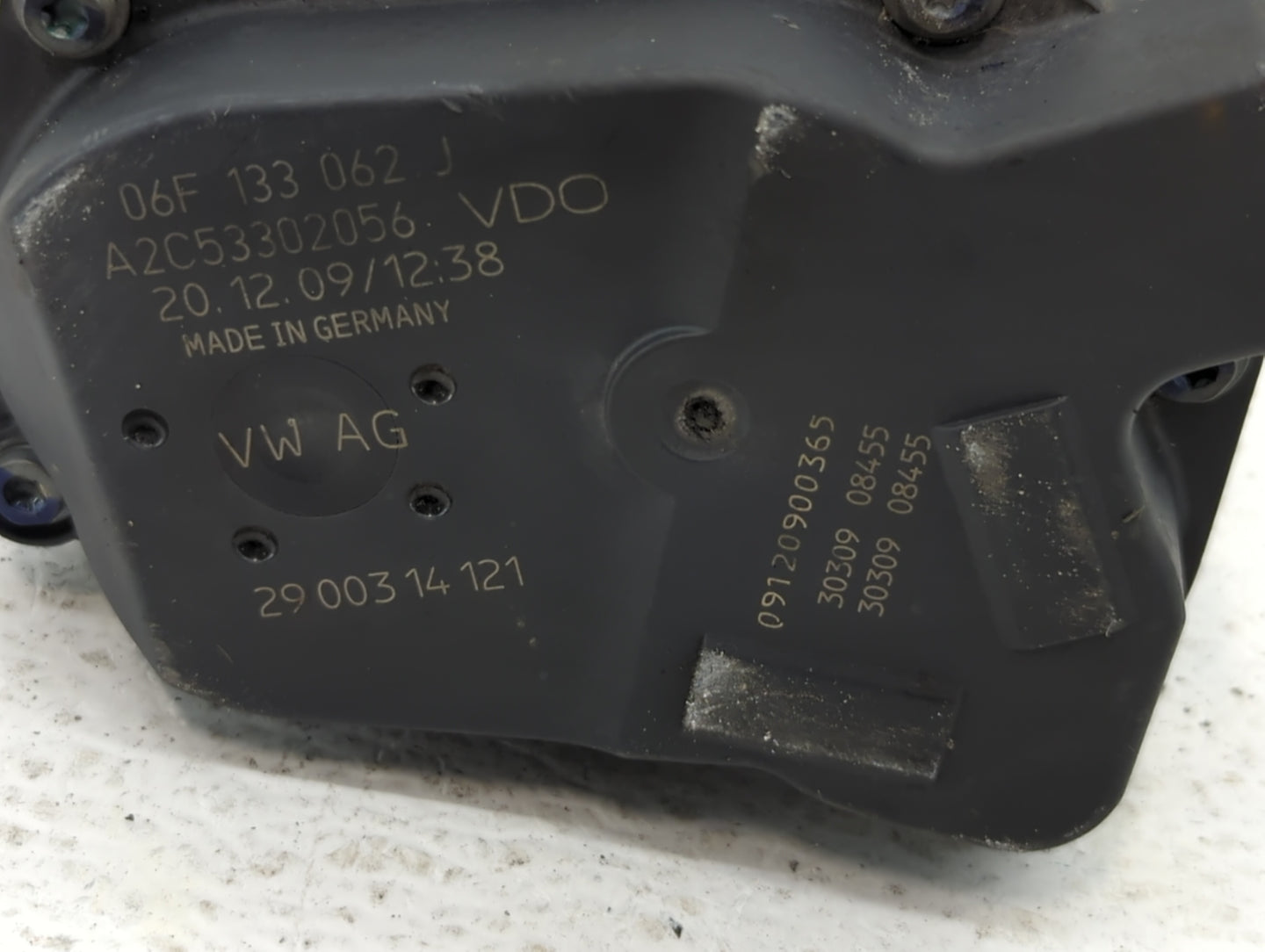 2005-2016 Audi A4 Throttle Body P/N:06F 133 062 T 06F 133 062 Q Fits OEM Used Auto Parts - Oemusedautoparts1.com