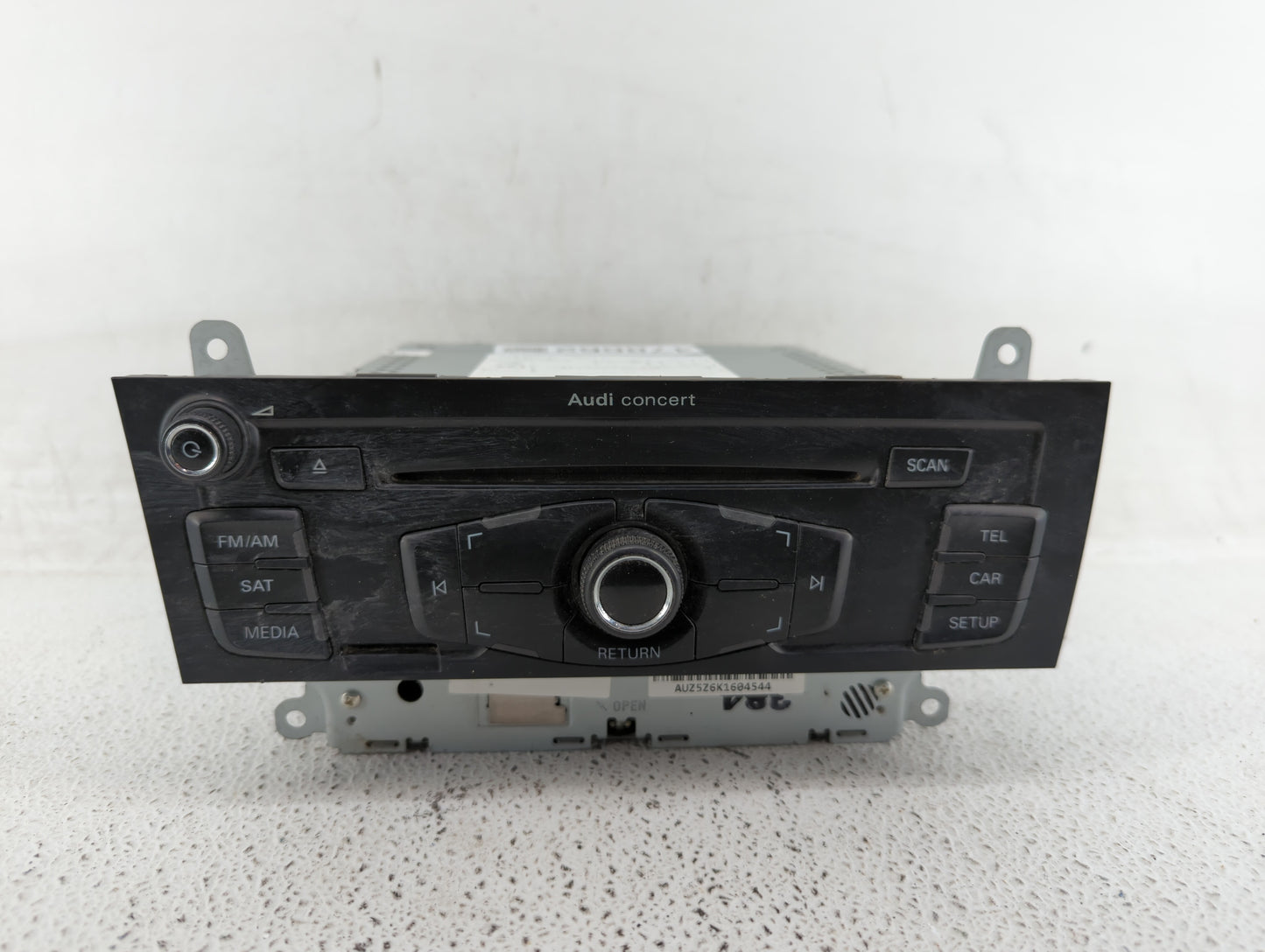 2010-2012 Audi A4 Radio AM FM Cd Player Receiver Replacement P/N:8T1 035 186 R 8T1 035 664 A Fits OEM Used Auto Parts - Oemu