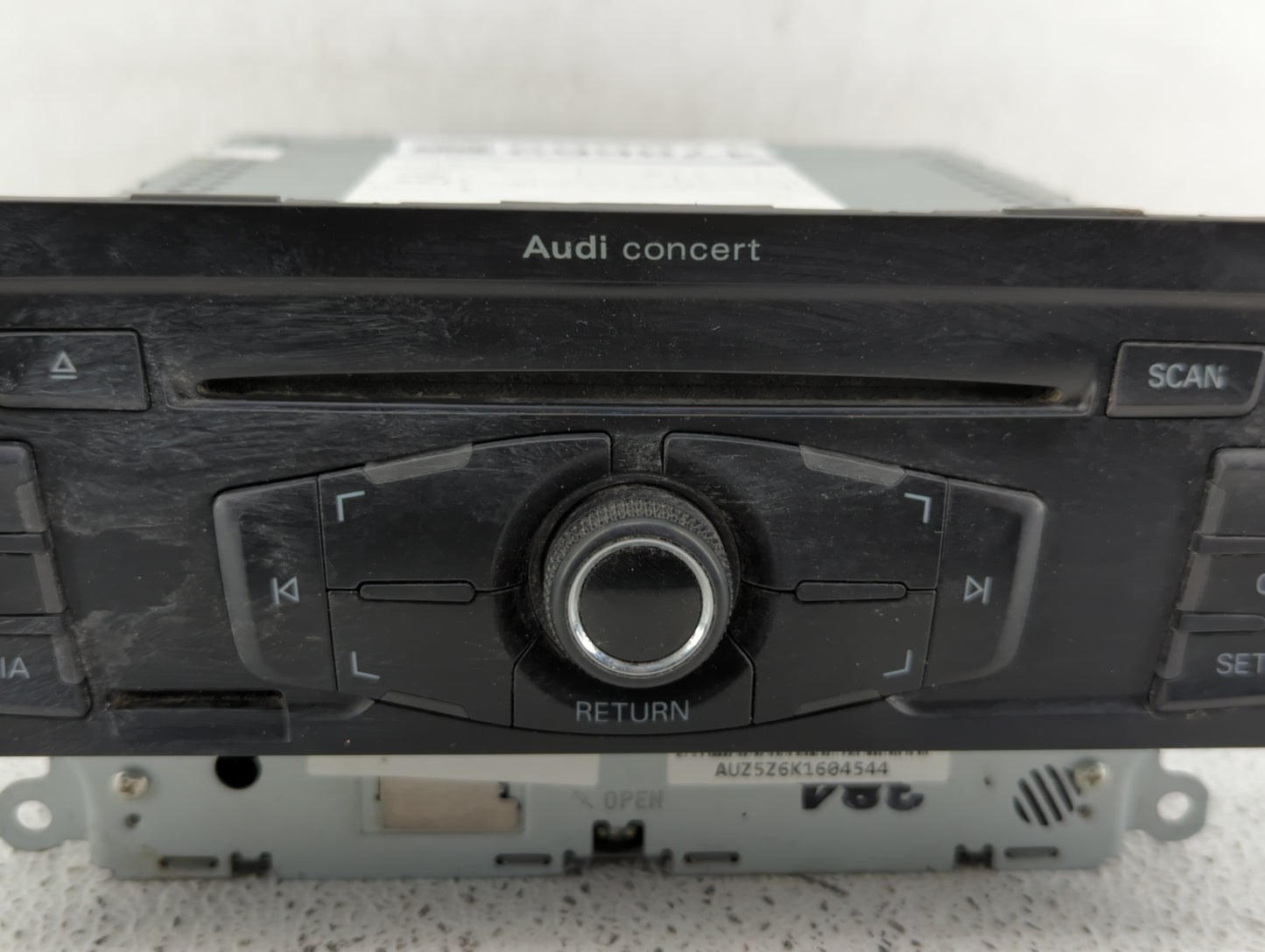 2010-2012 Audi A4 Radio AM FM Cd Player Receiver Replacement P/N:8T1 035 186 R 8T1 035 664 A Fits OEM Used Auto Parts - Oemu