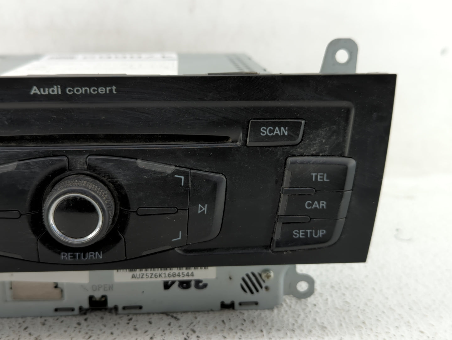 2010-2012 Audi A4 Radio AM FM Cd Player Receiver Replacement P/N:8T1 035 186 R 8T1 035 664 A Fits OEM Used Auto Parts - Oemu